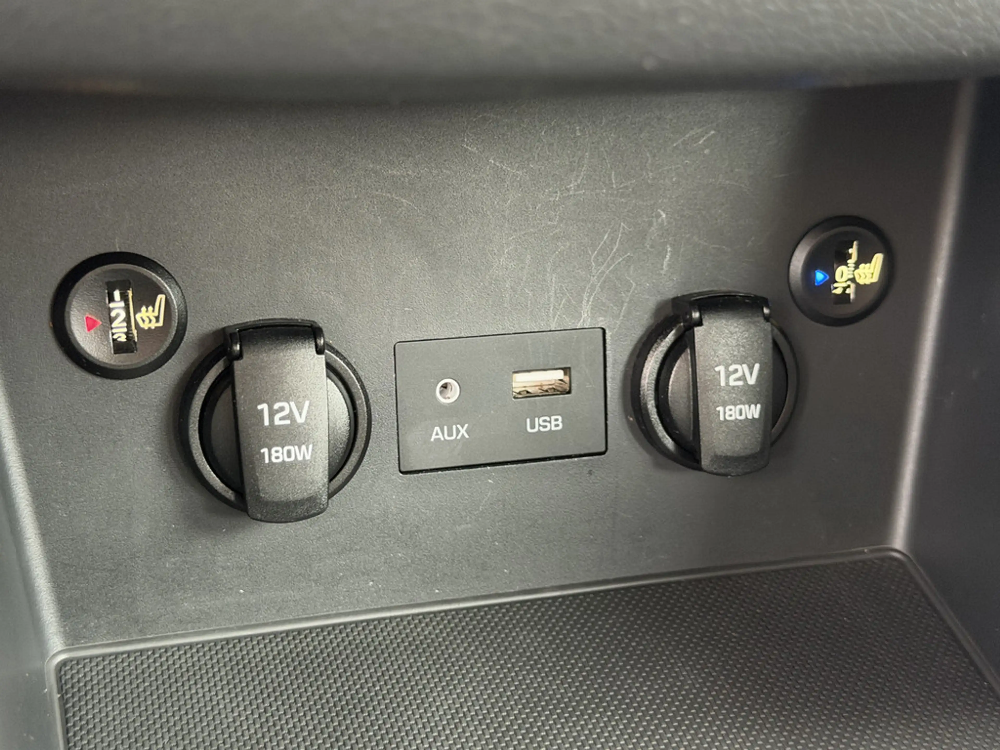Hyundai i30 1.4 Select — photo 10