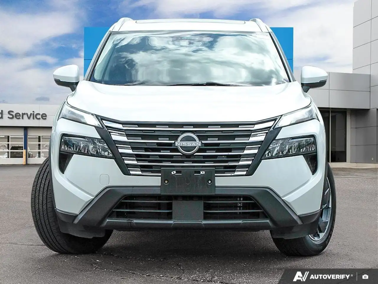 Nissan Rogue снимка Nissan Rogue