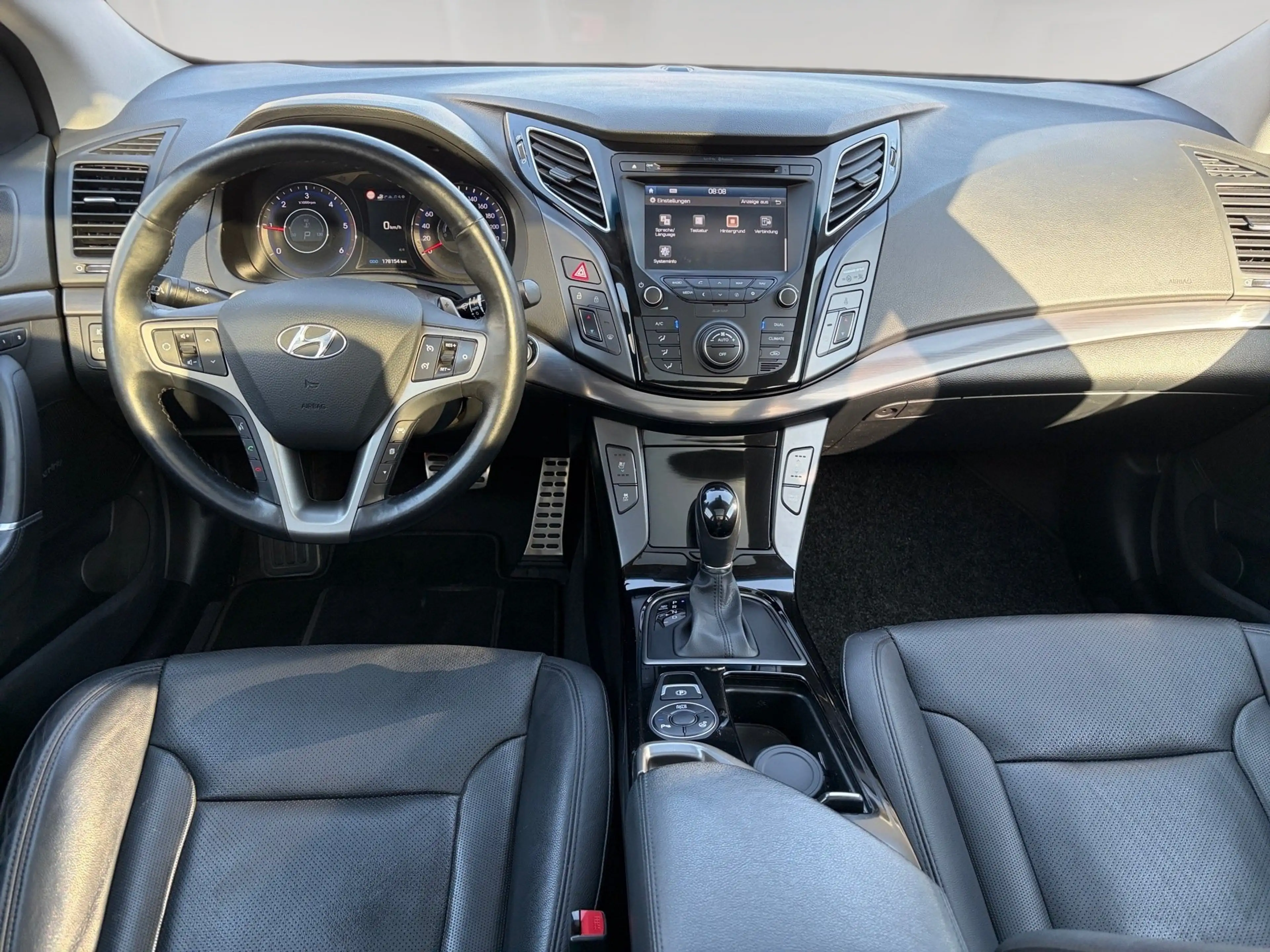 Hyundai i40 cw 1.7 CRDI 7-DCT PREMIUM Navi,WKR — photo 11