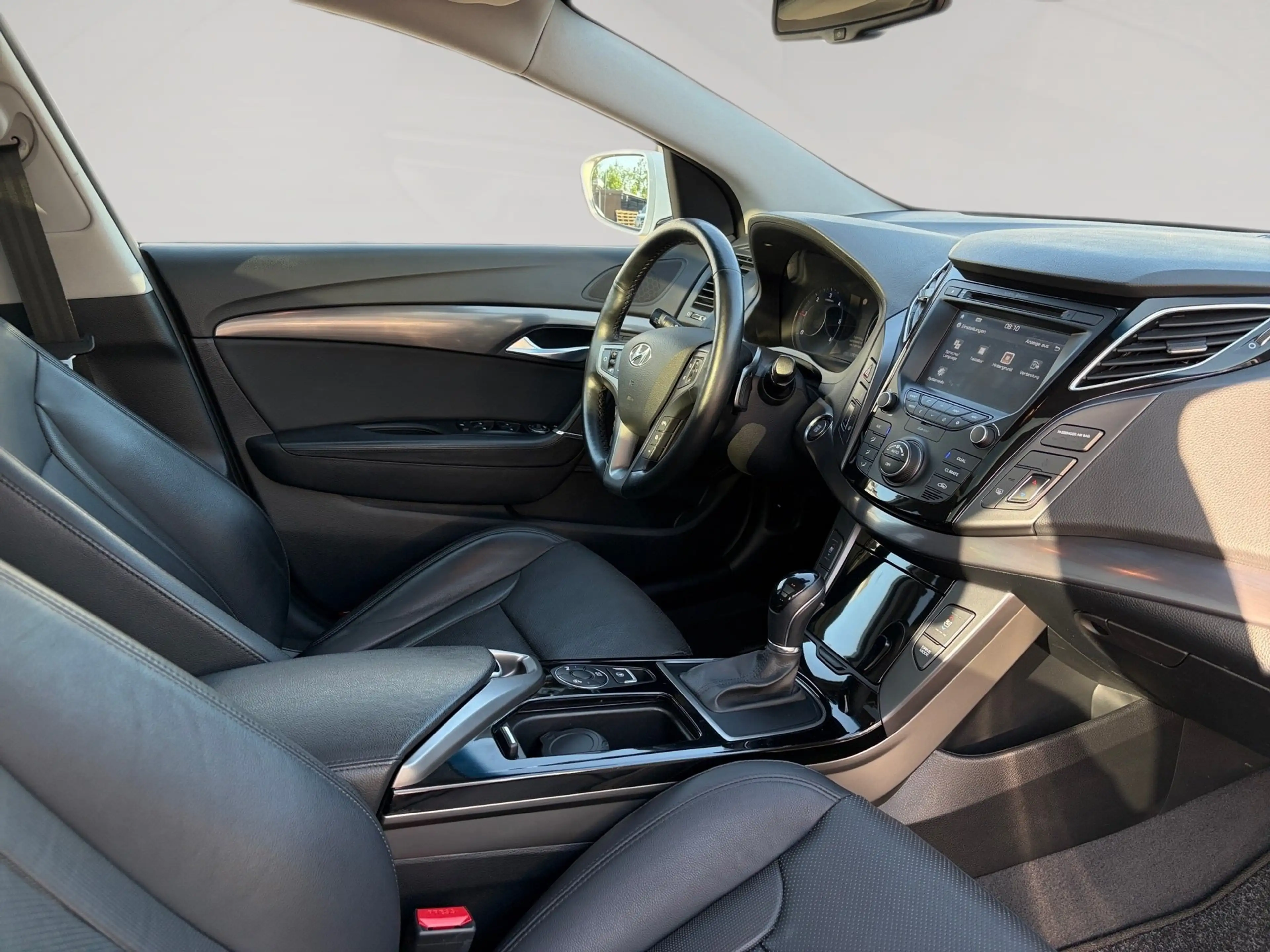 Hyundai i40 cw 1.7 CRDI 7-DCT PREMIUM Navi,WKR — photo 14