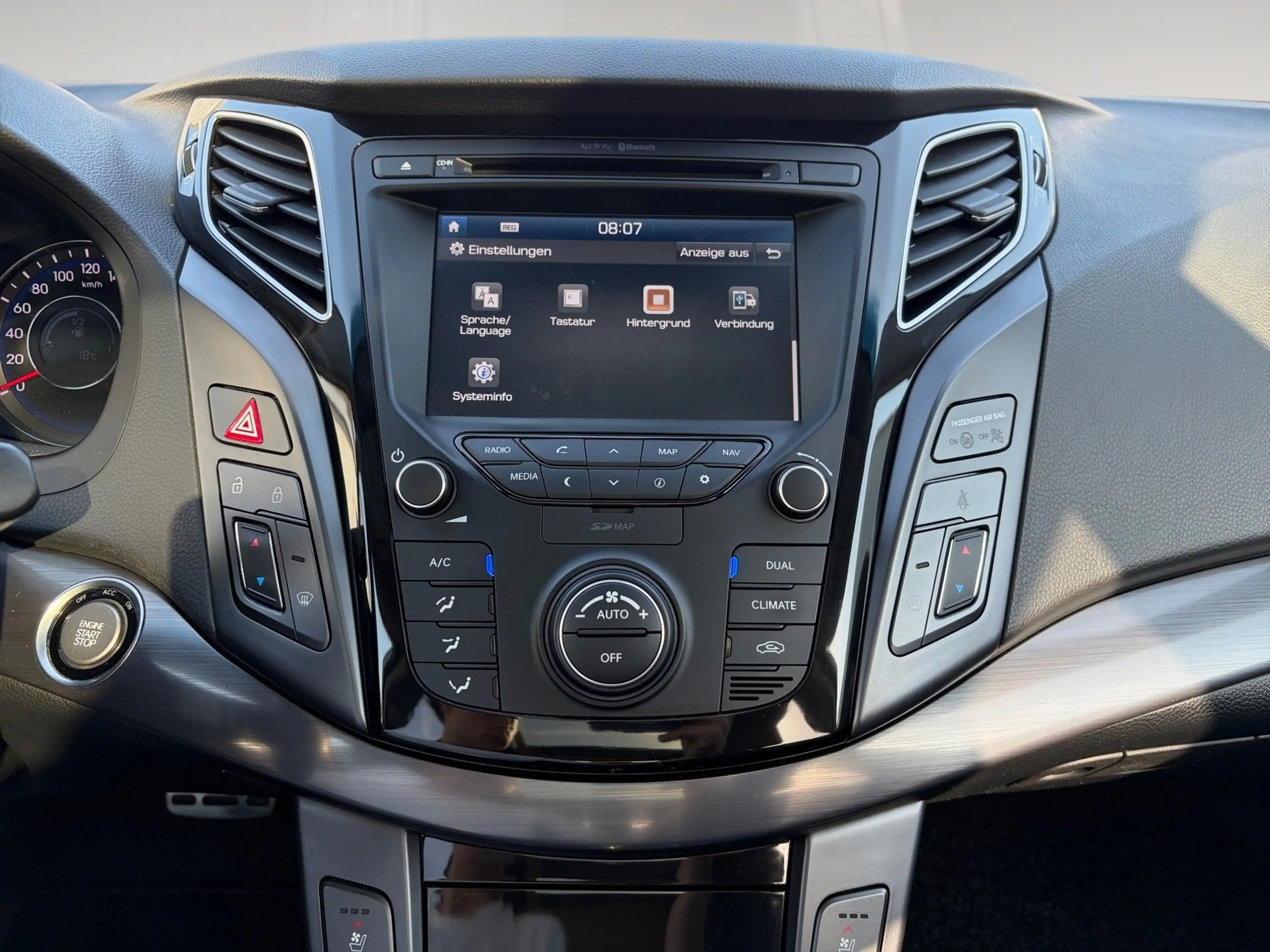 Hyundai i40 cw 1.7 CRDI 7-DCT PREMIUM Navi,WKR — photo 9