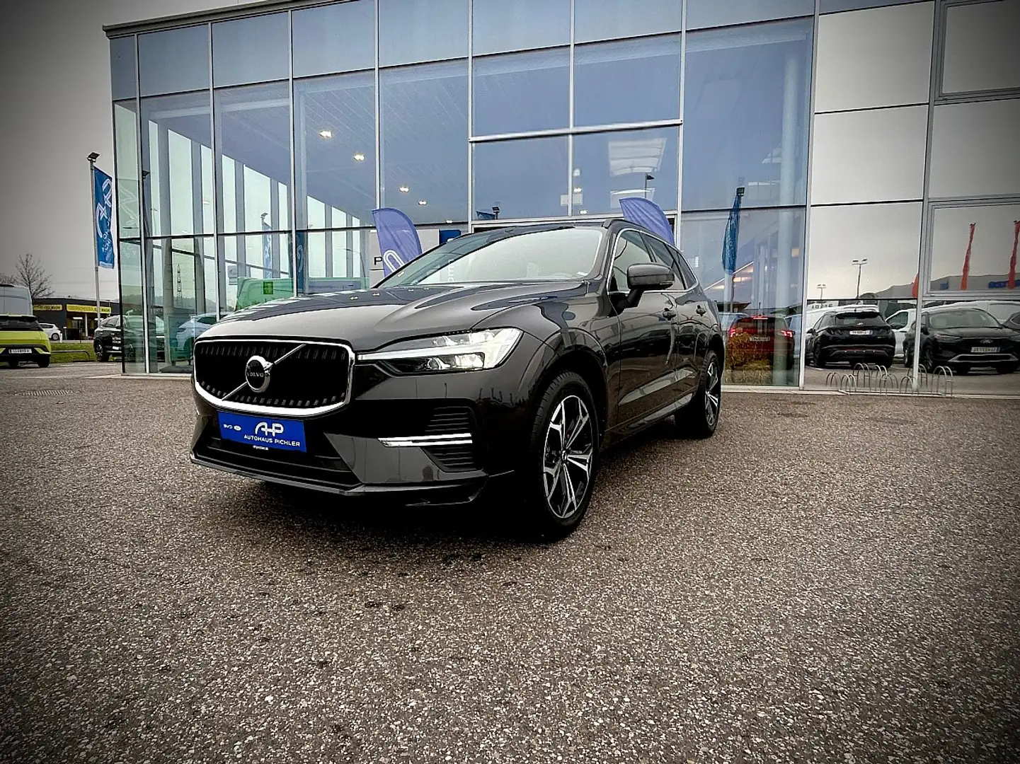Volvo XC60 B4 Diesel Momentum Pro Aut. RÜCKFAHRKAMERA/PARK... Gris - 2