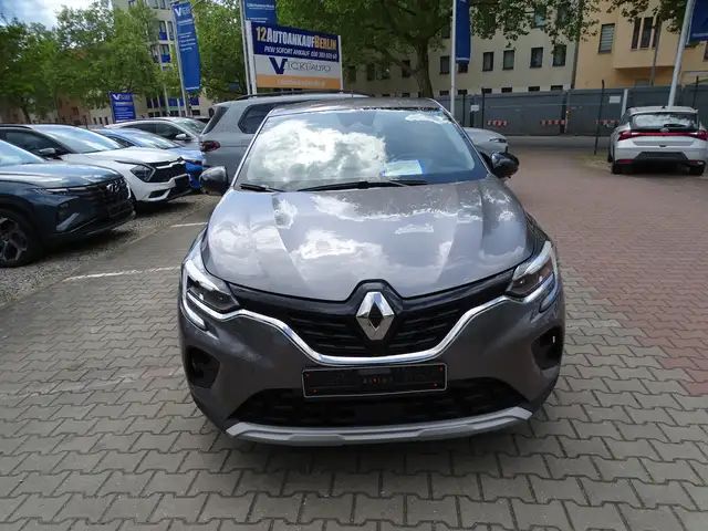 Renault Captur view 2