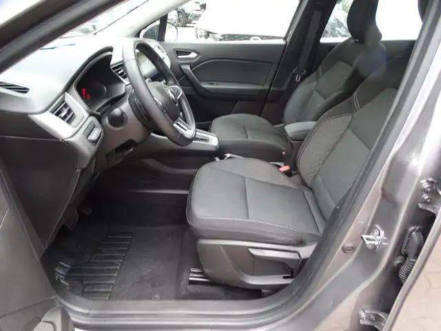 Renault Captur view 9