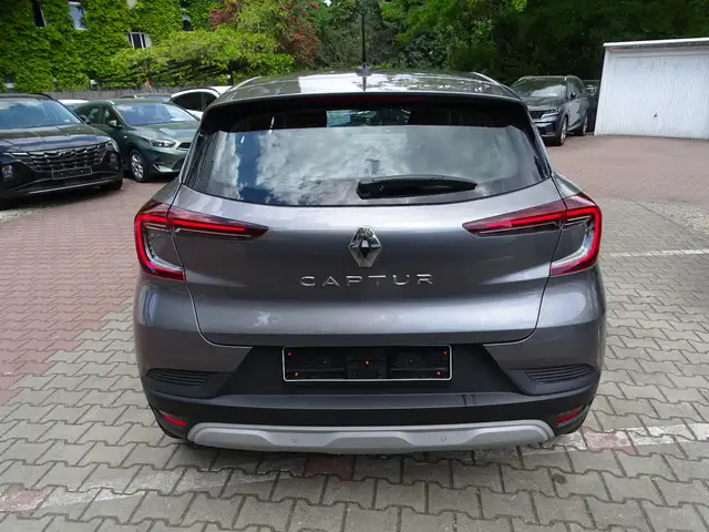 Renault Captur view 4