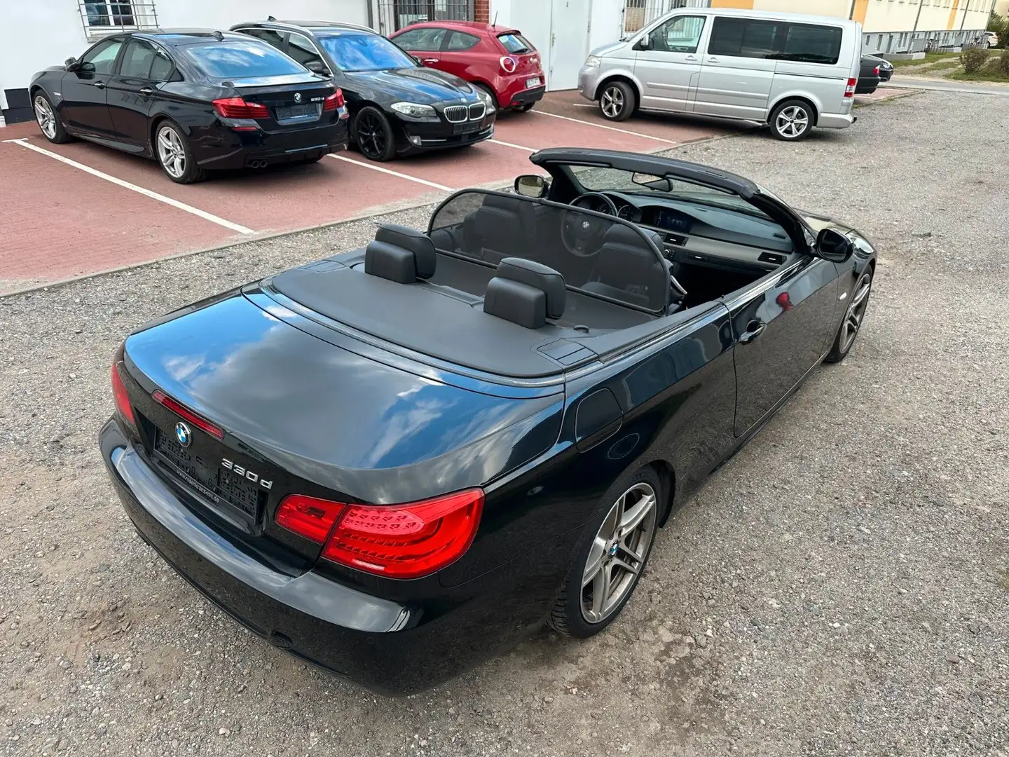 BMW 330 d*M SPORT*NAVI PROF*HIFI*XENON* Noir - 2