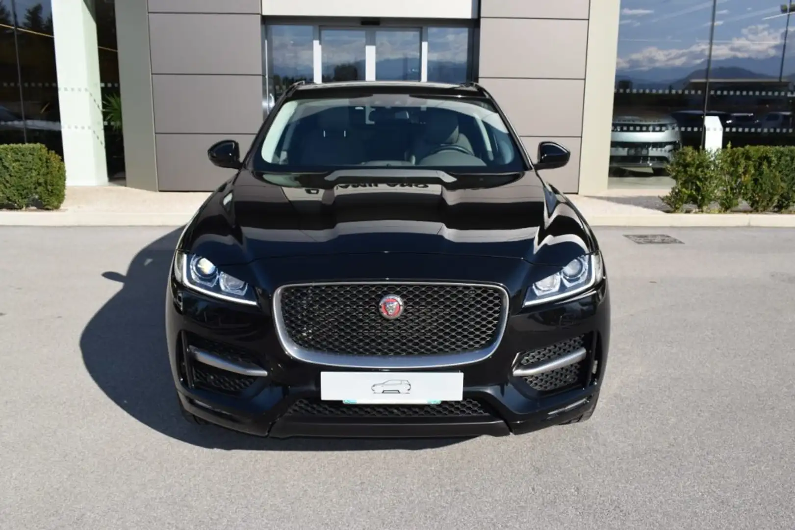 Jaguar F-Pace 3.0 D V6 300 CV AWD aut. R-Sport Noir - 2