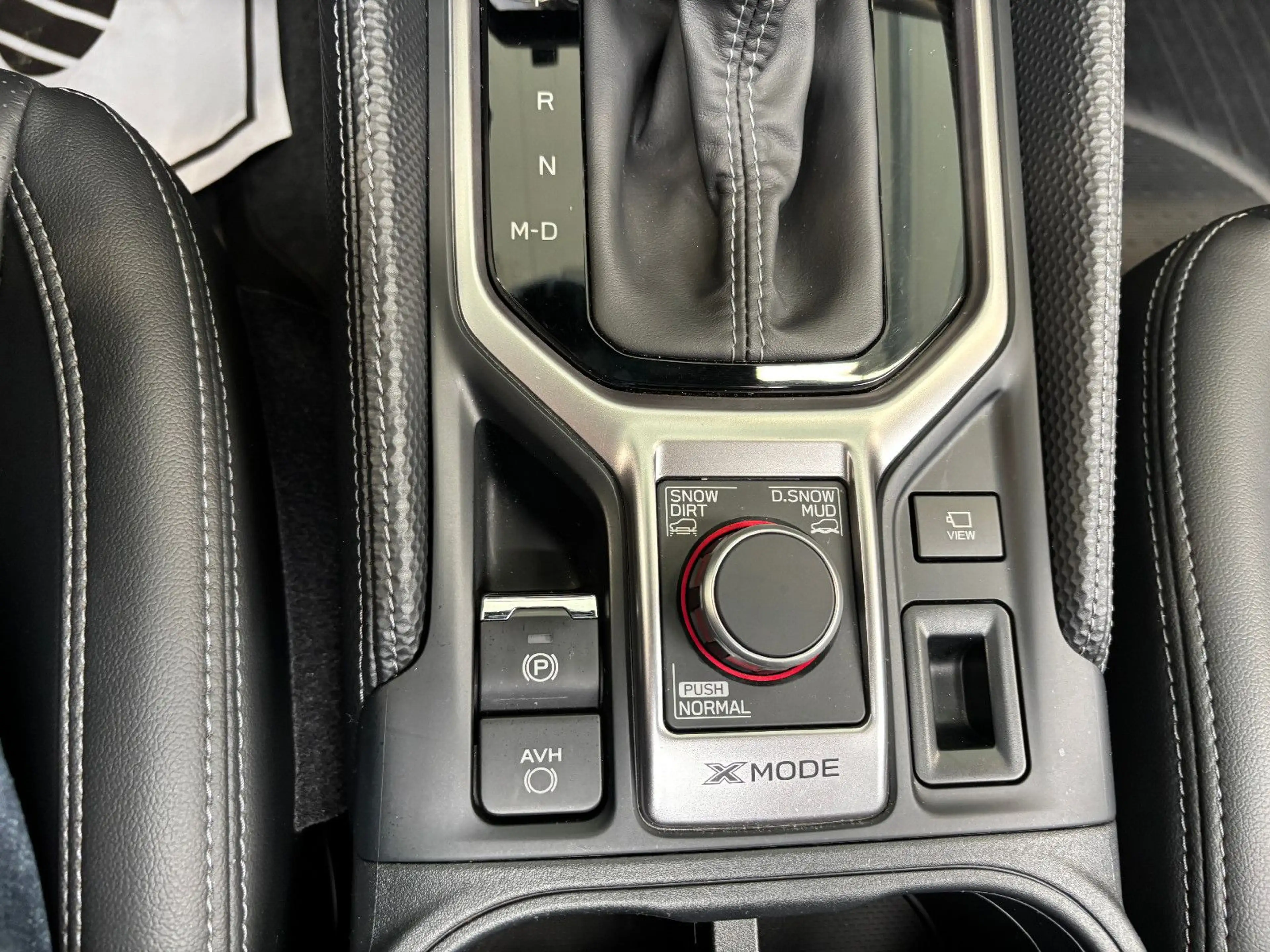 Subaru Forester Edition Black Platinum — photo 6