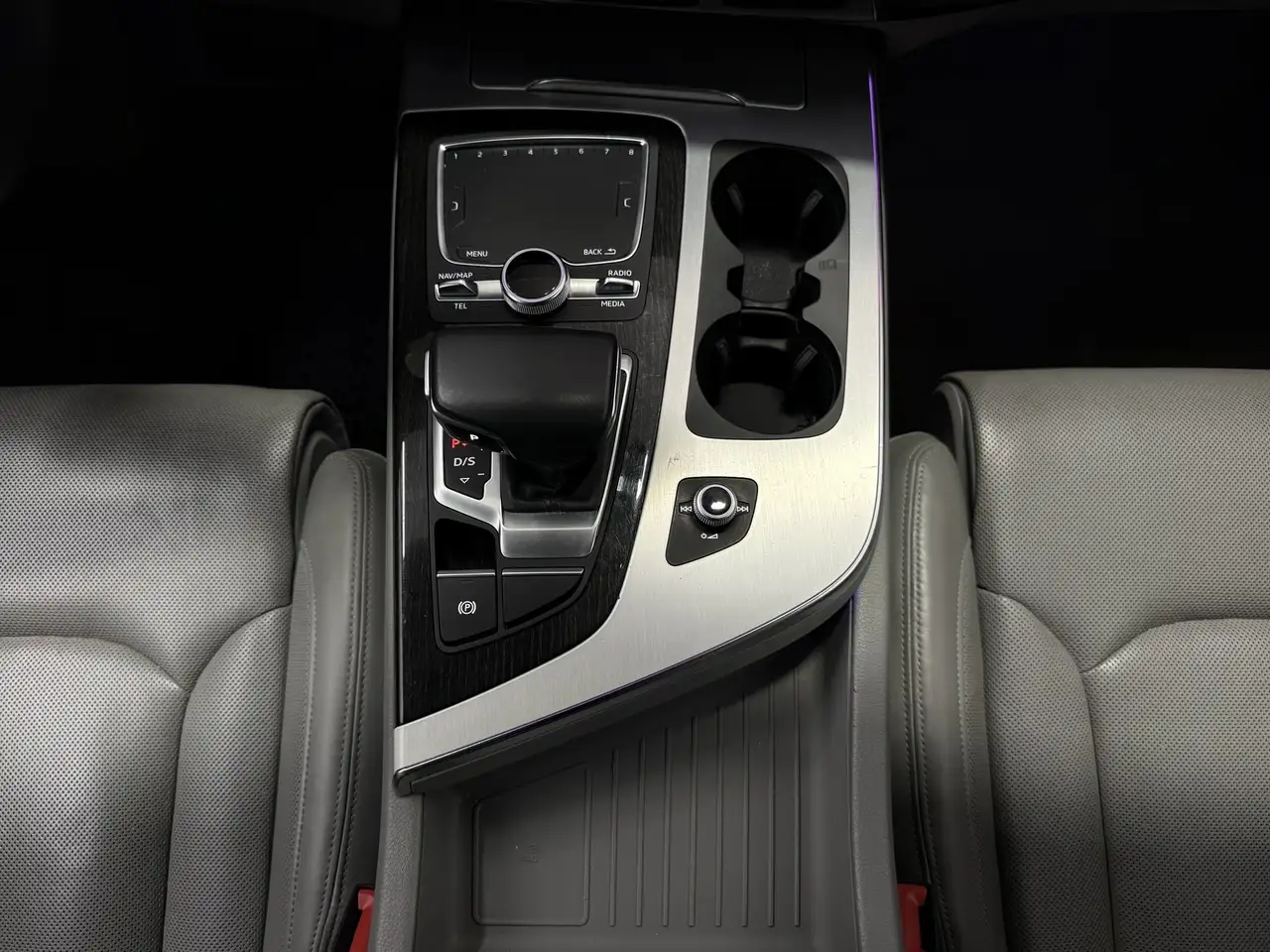 Audi Q7 photo Audi Q7