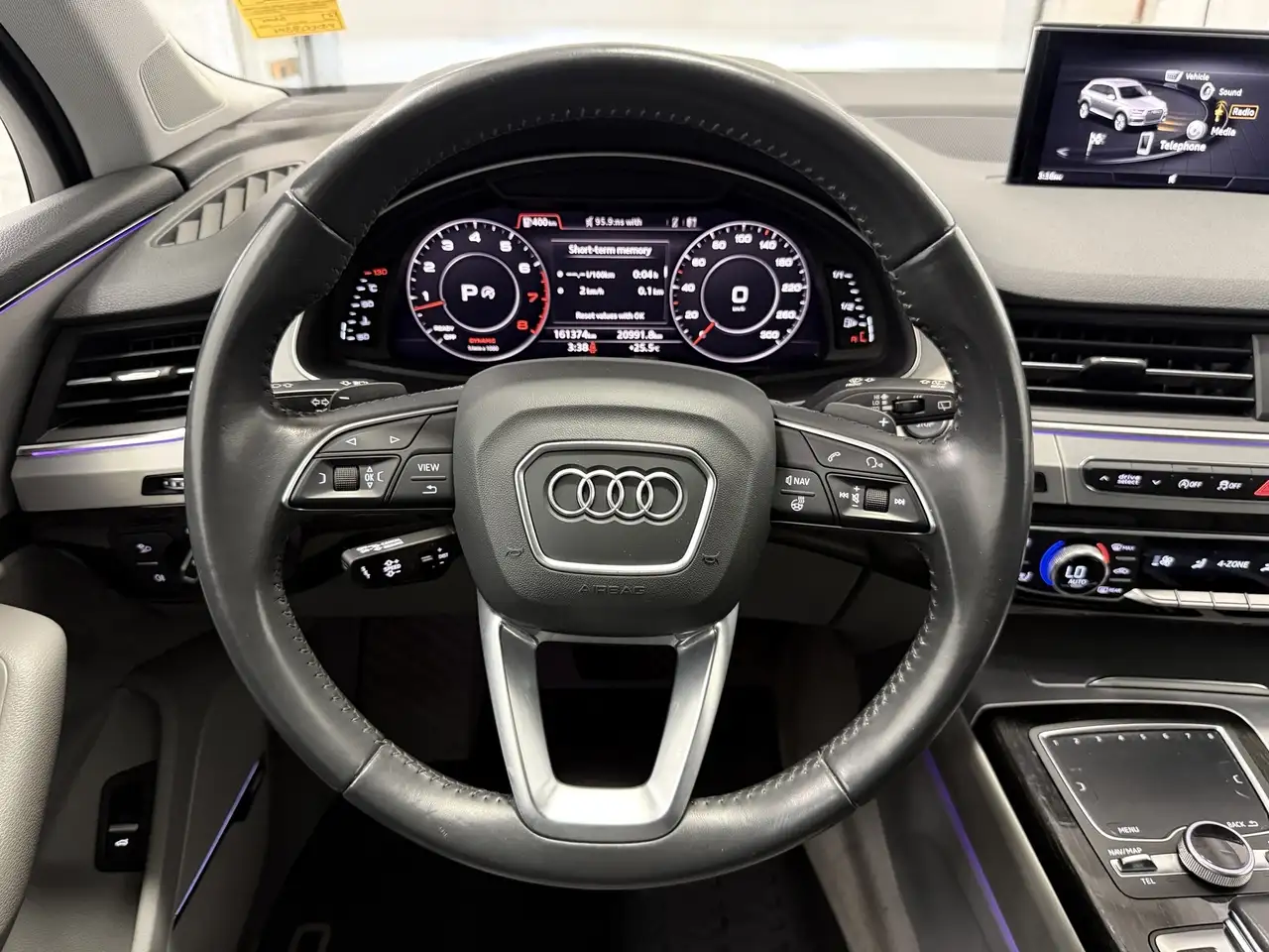 Audi Q7 photo Audi Q7