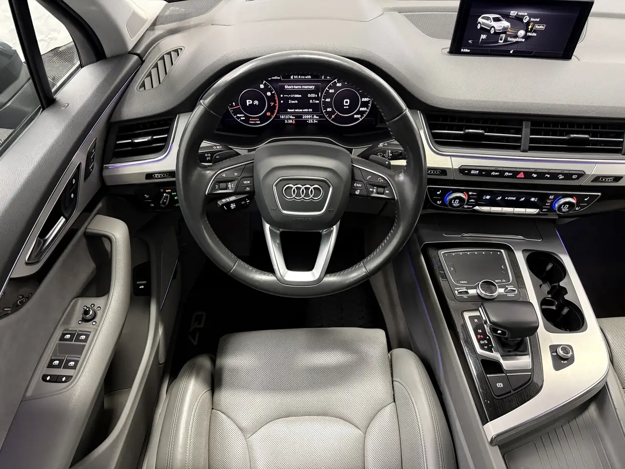 Audi Q7 photo Audi Q7