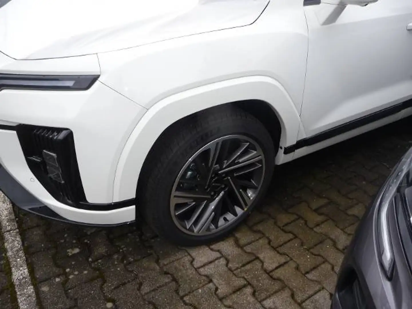 KGM KGM Actyon 1,5 GDI AT LUX Bílá - 2