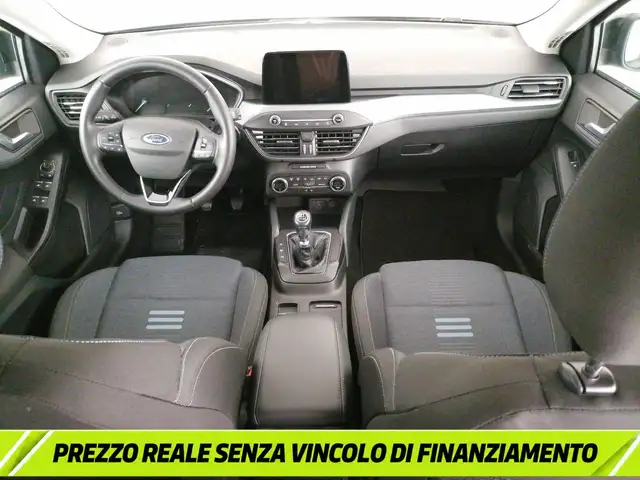 Ford Focus view 9