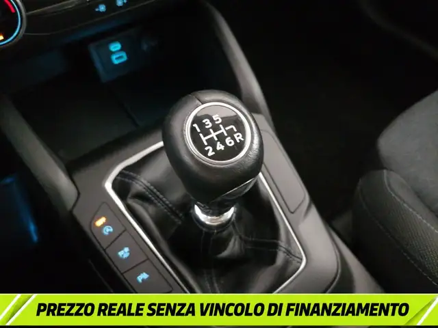 Ford Focus view 13