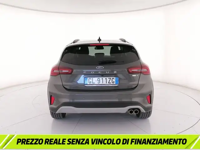 Ford Focus view 4