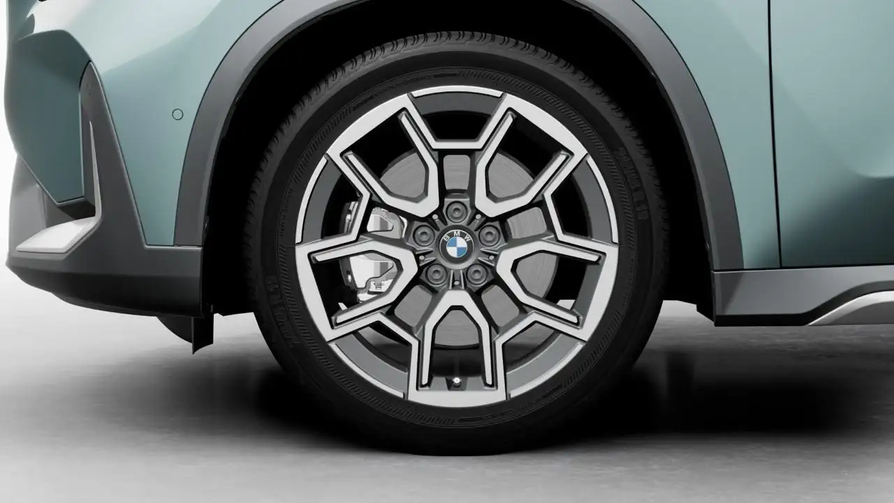 BMW X1 снимка BMW X1