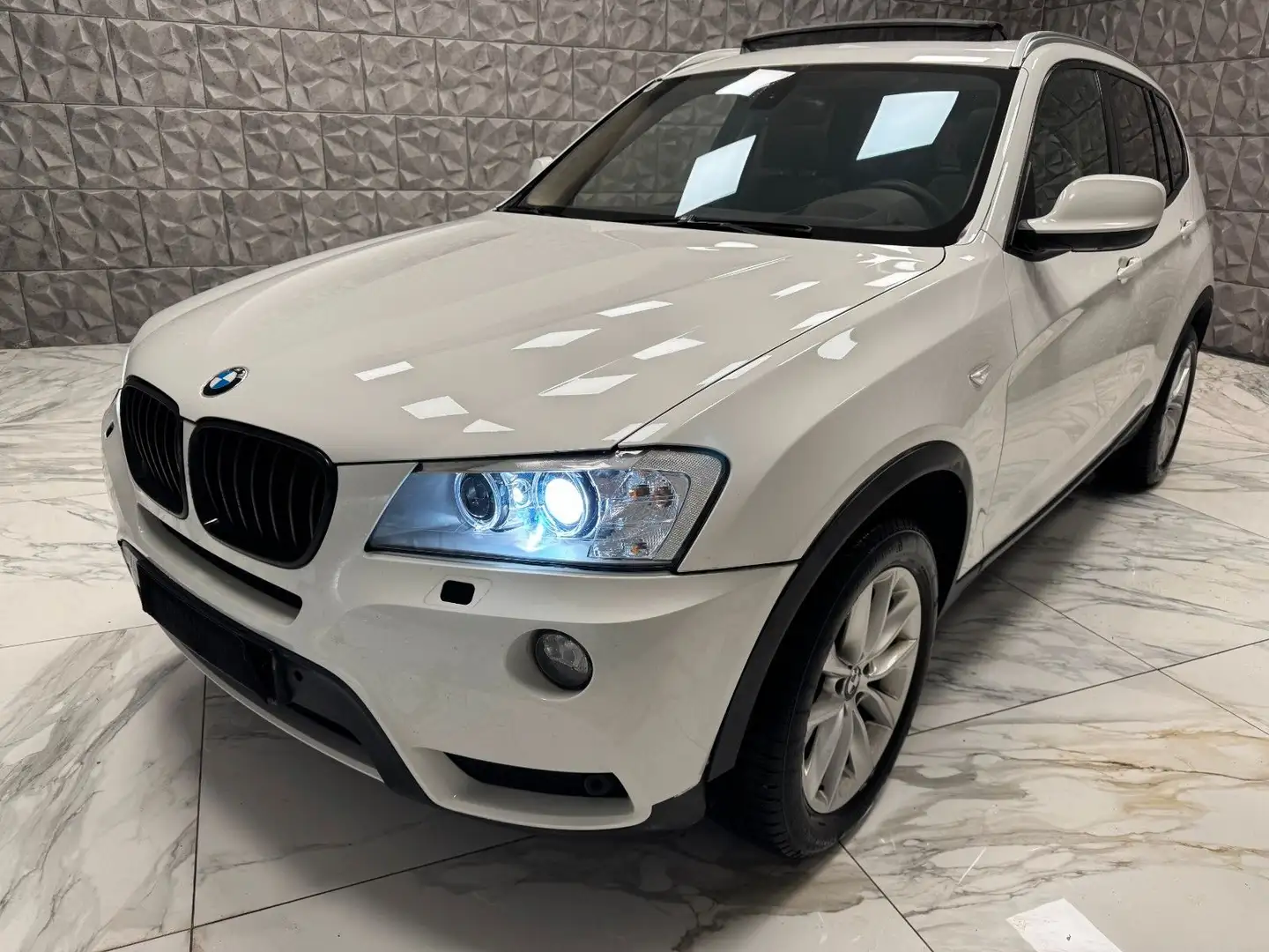 BMW X3 xDrive 30d Panorama/Head-Up. /Kamera Weiß - 1