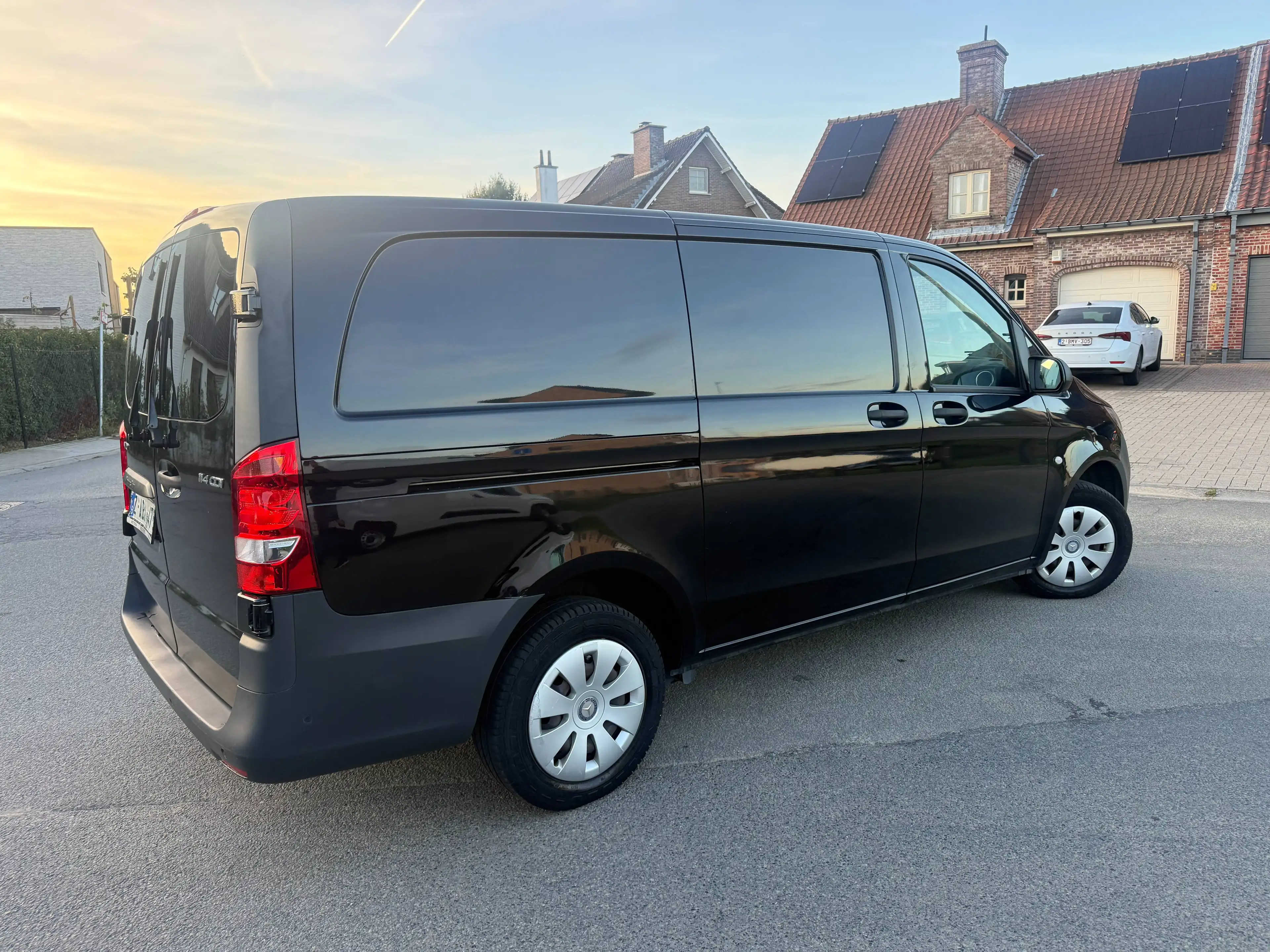 Mercedes-Benz Vito 114 cdi 2200cc L2 Lang 1er Proprio Carnet  Mercedes *Facture 3850 euro 2026*Etat *Neuve*netto 7851* — photo 4