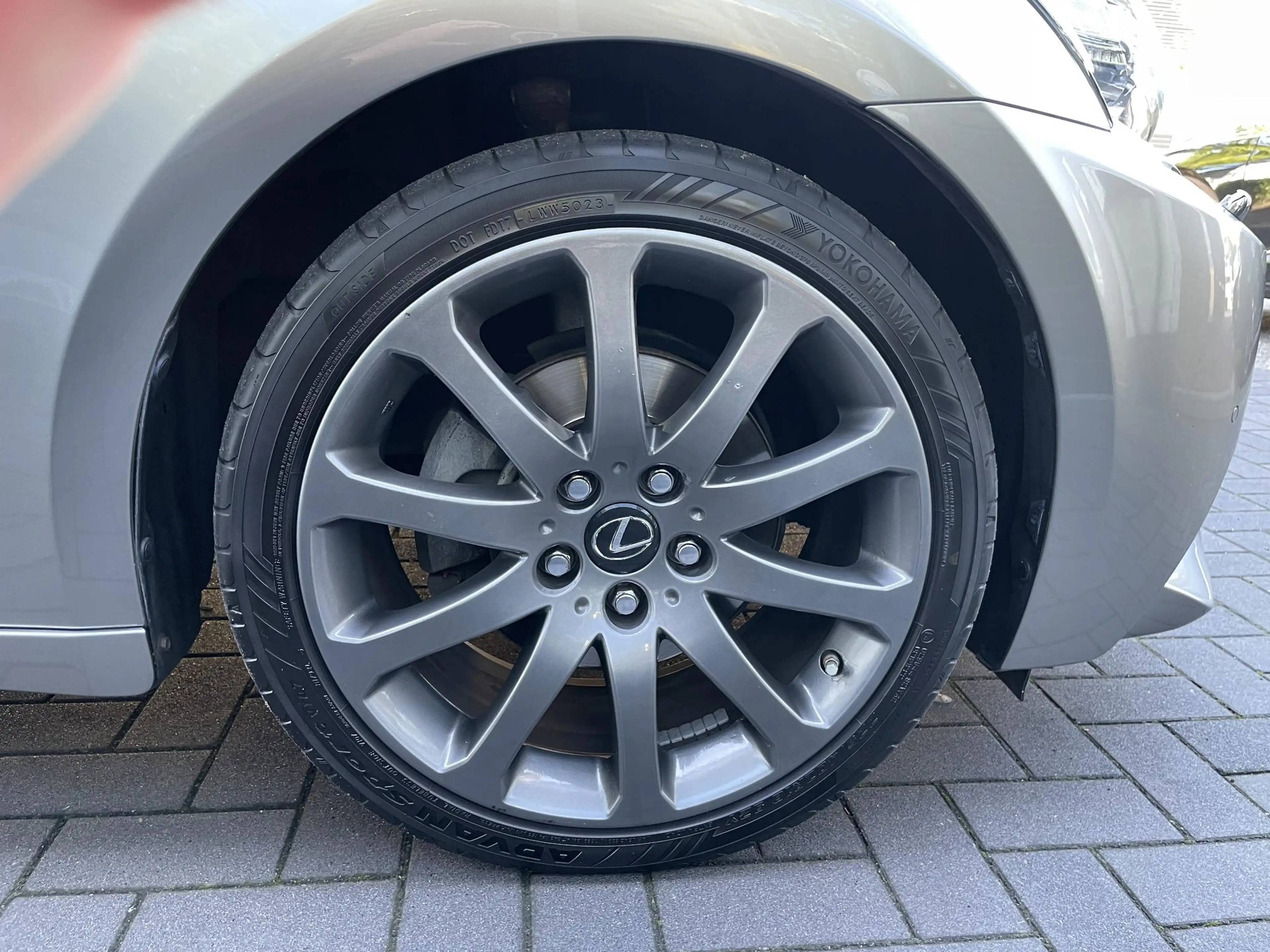 Lexus IS 300 300h Hybrid Luxury Line Dealer onderhouden. — photo 10