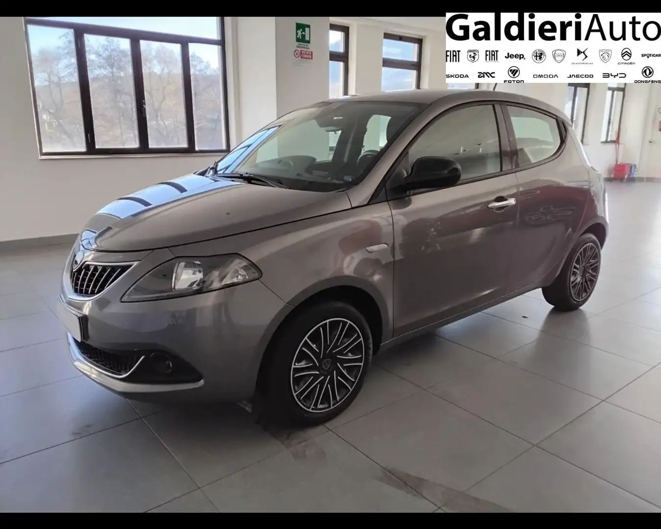 Lancia Ypsilon 1.0 firefly hybrid gold s&amp;s 70cv Grigio - 1