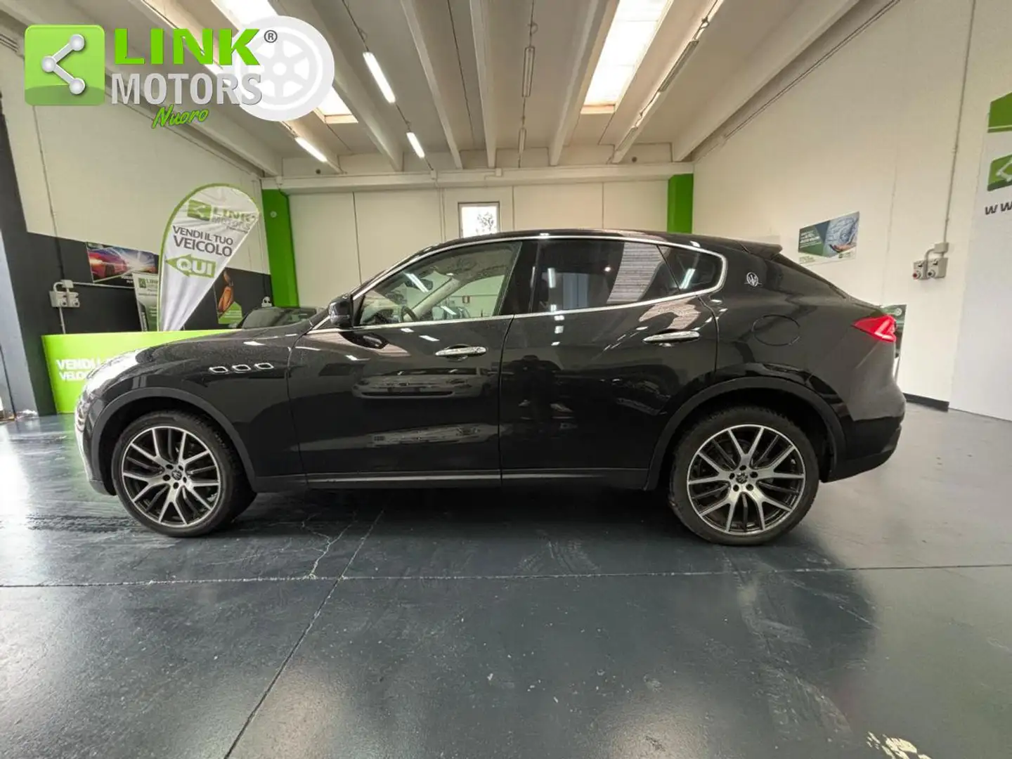 Maserati Levante V6 Diesel 275 CV AWD Nero - 2