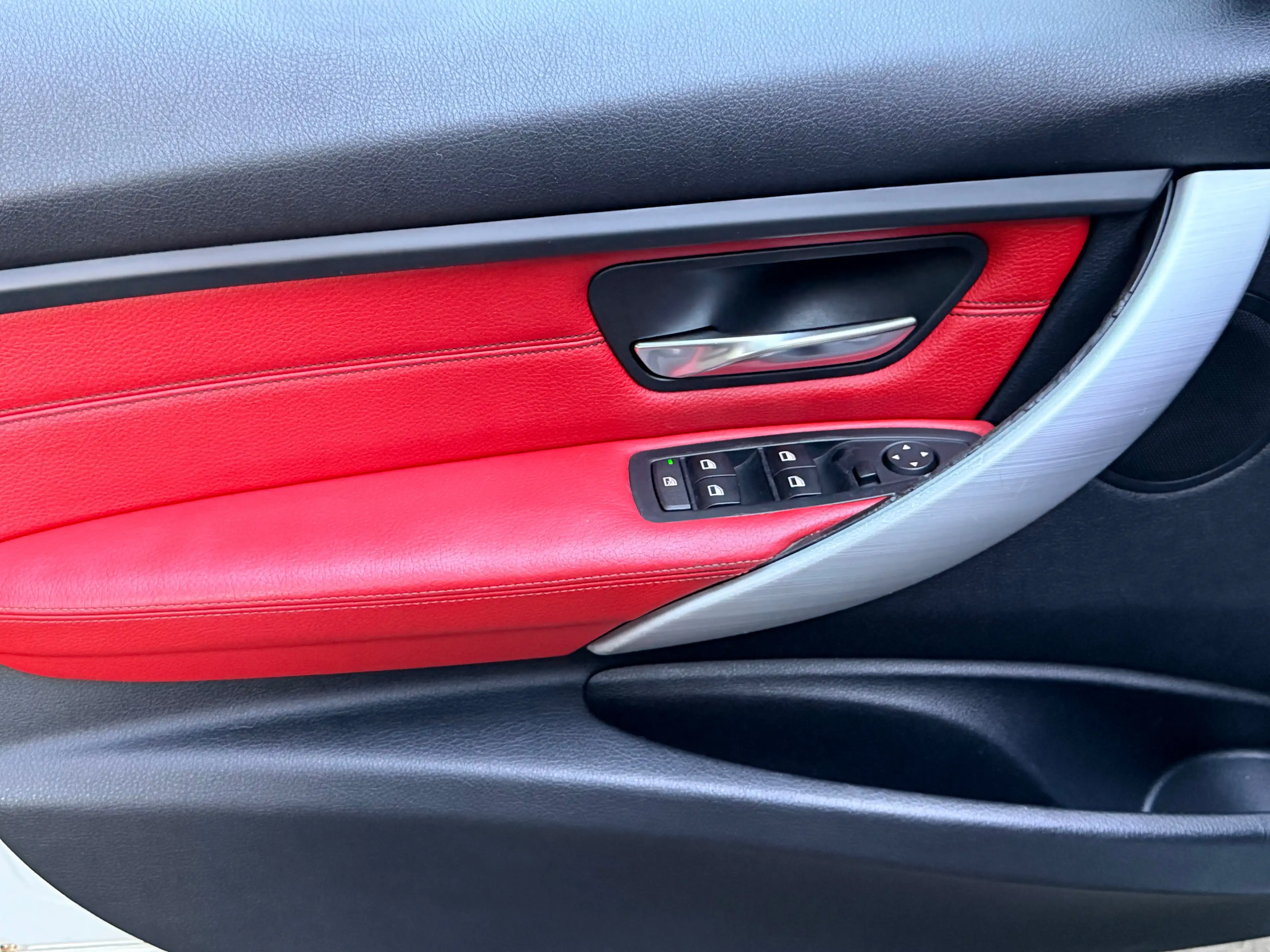 BMW 316 316 d // Sg Sport - Navi - Cuir // Business Line — photo 9
