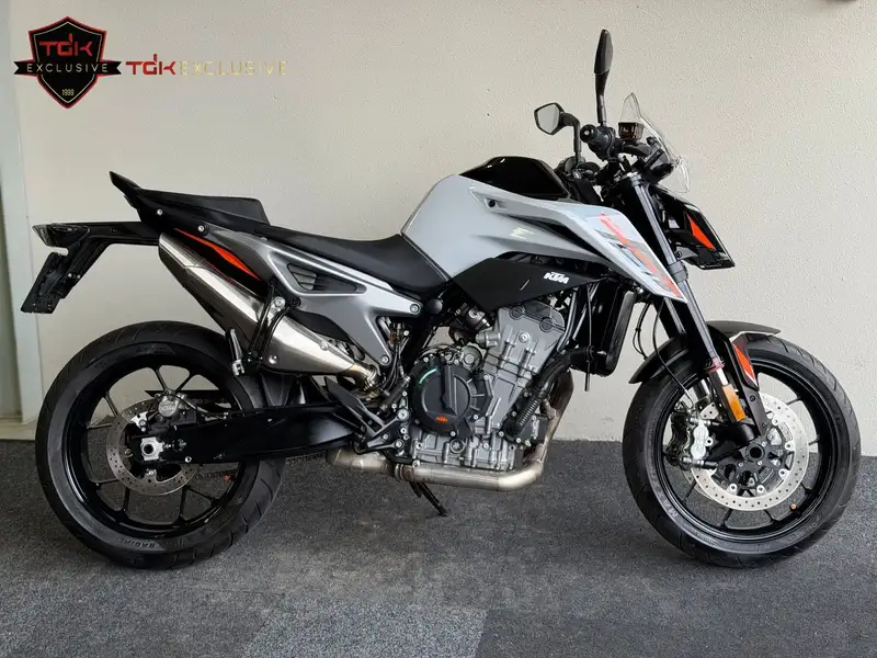 KTM 790 Duke - foto 2