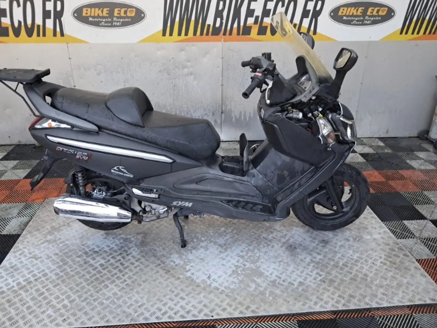 SYM GTS 125 Noir - 1