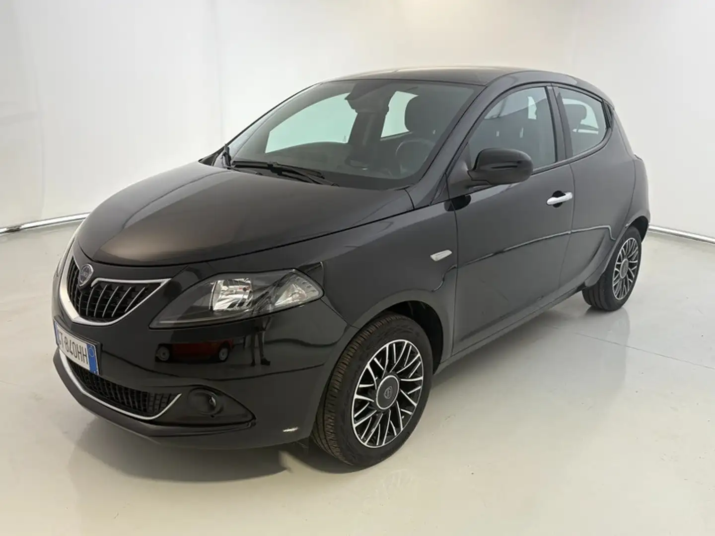 Lancia Ypsilon 1.0 FireFly Hybrid Platino Nero - 1