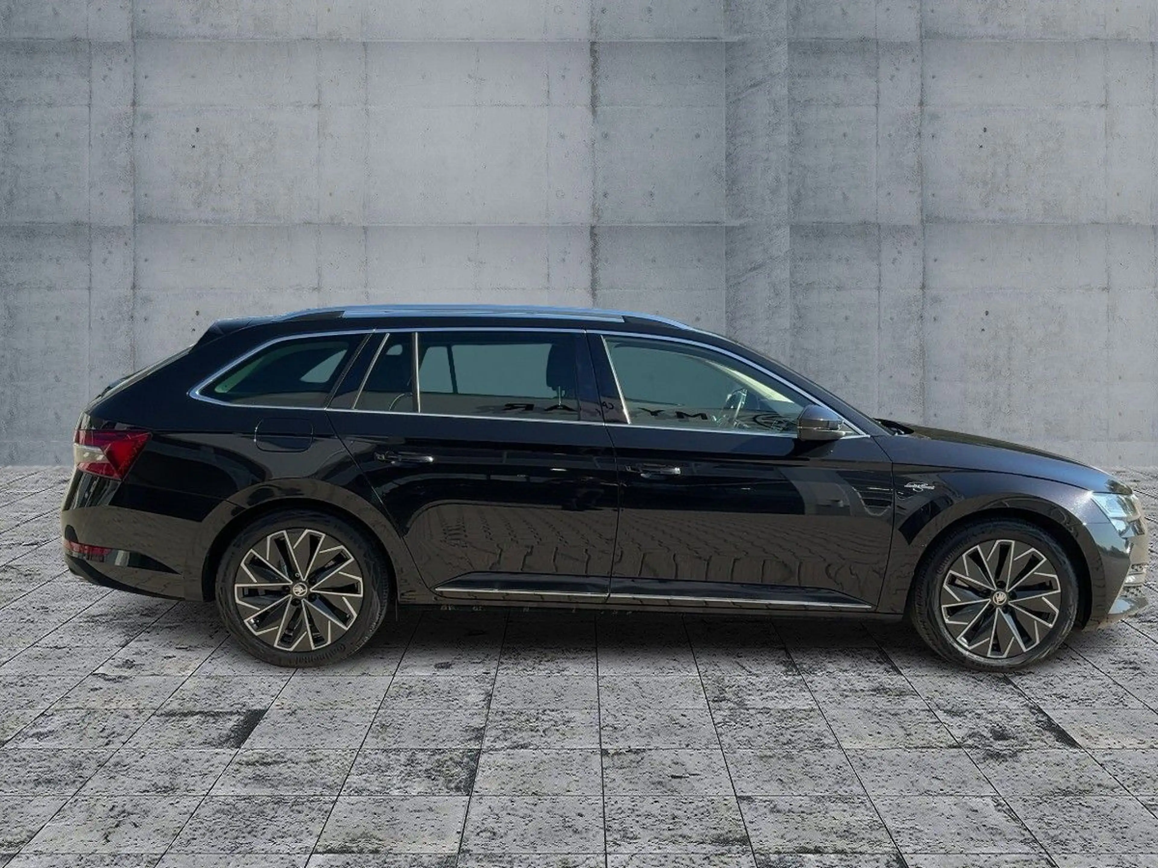 Skoda Superb Combi 2.0 TSI L&K LED+NAV+AHK+PANO+STDHZG — photo 7
