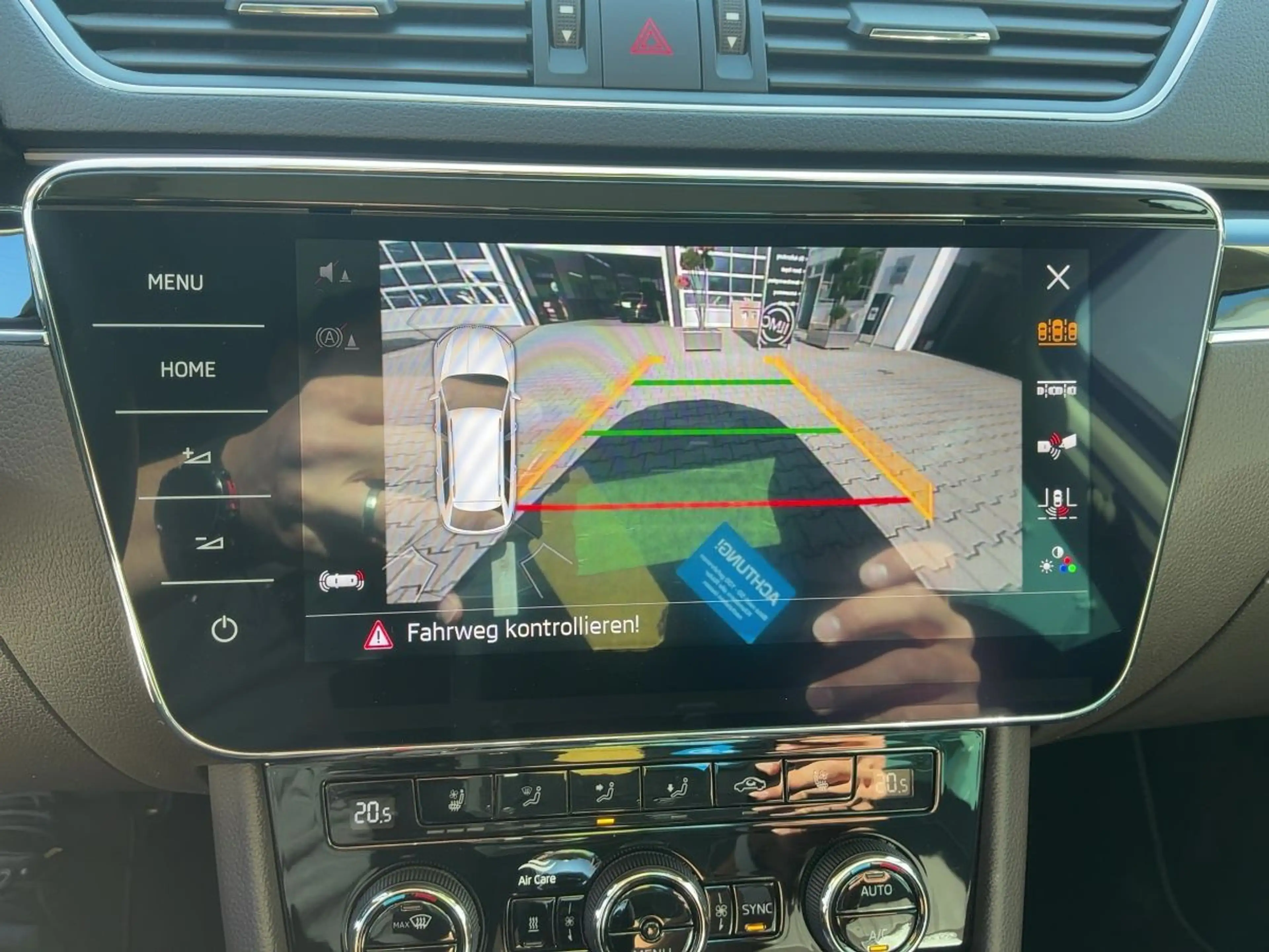 Skoda Superb Combi 2.0 TSI L&K LED+NAV+AHK+PANO+STDHZG — photo 20
