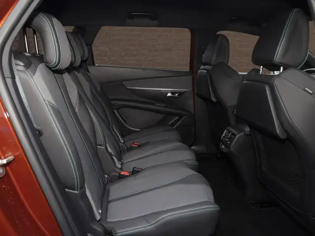 Peugeot 5008 view 8