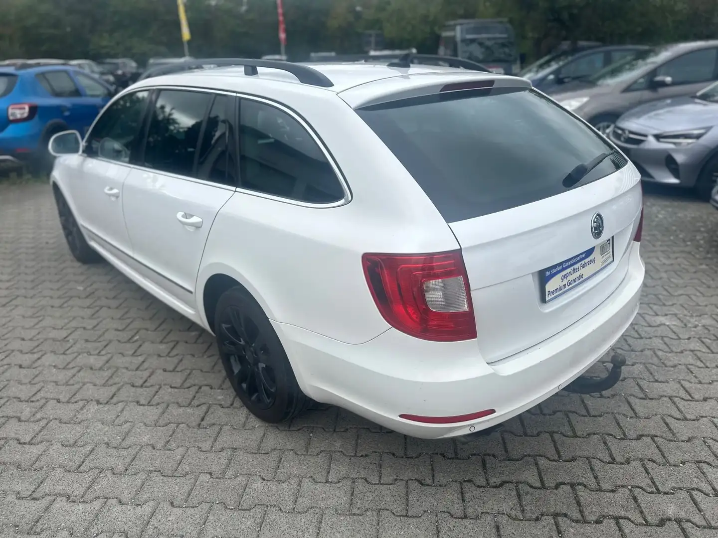 Skoda Superb Combi Family Blanc - 1