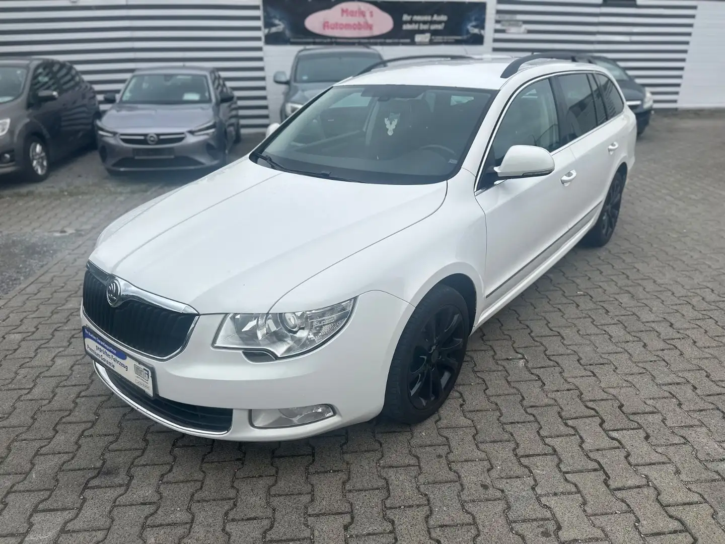 Skoda Superb Combi Family Blanc - 2
