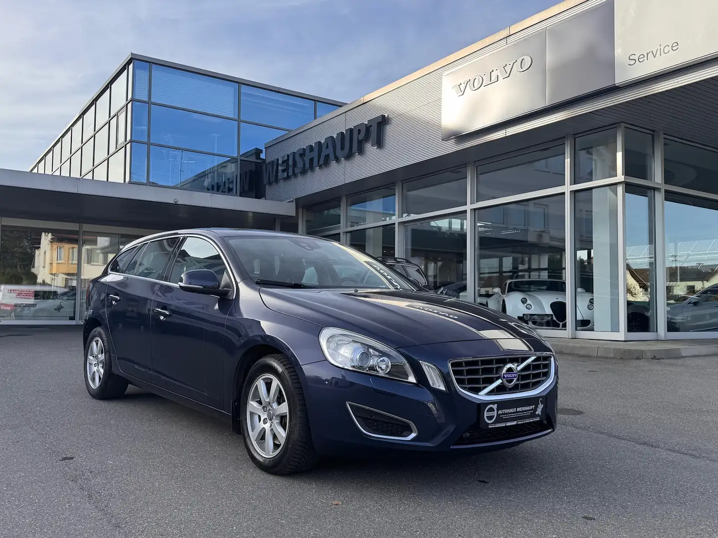 Volvo V60 D5*Summum*AHK*Xenon*GSHD*Leder*Navi*Bluetoot Blau - 1
