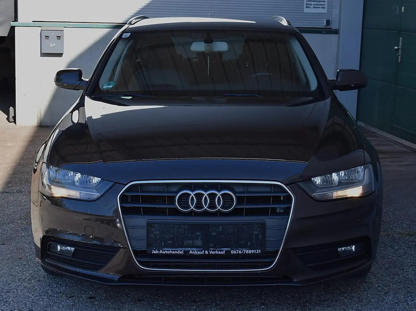 Audi A4 AVANT Braun - 2
