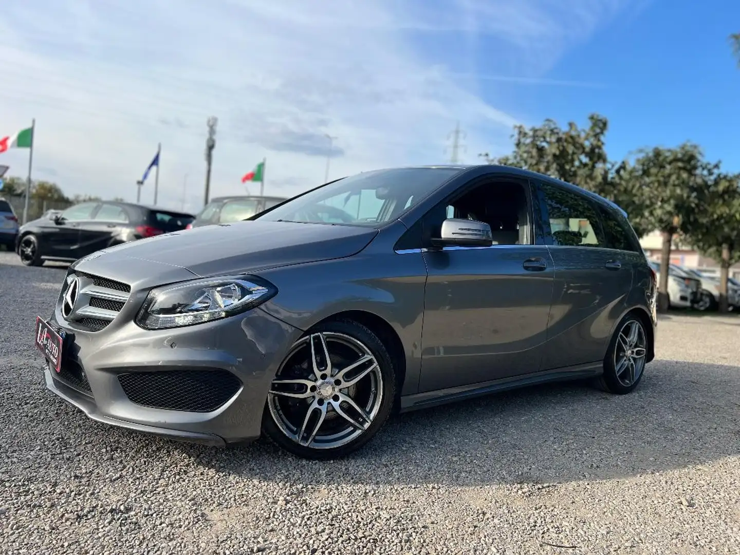 Mercedes-Benz B 200 d (cdi) Premium Grau - 1