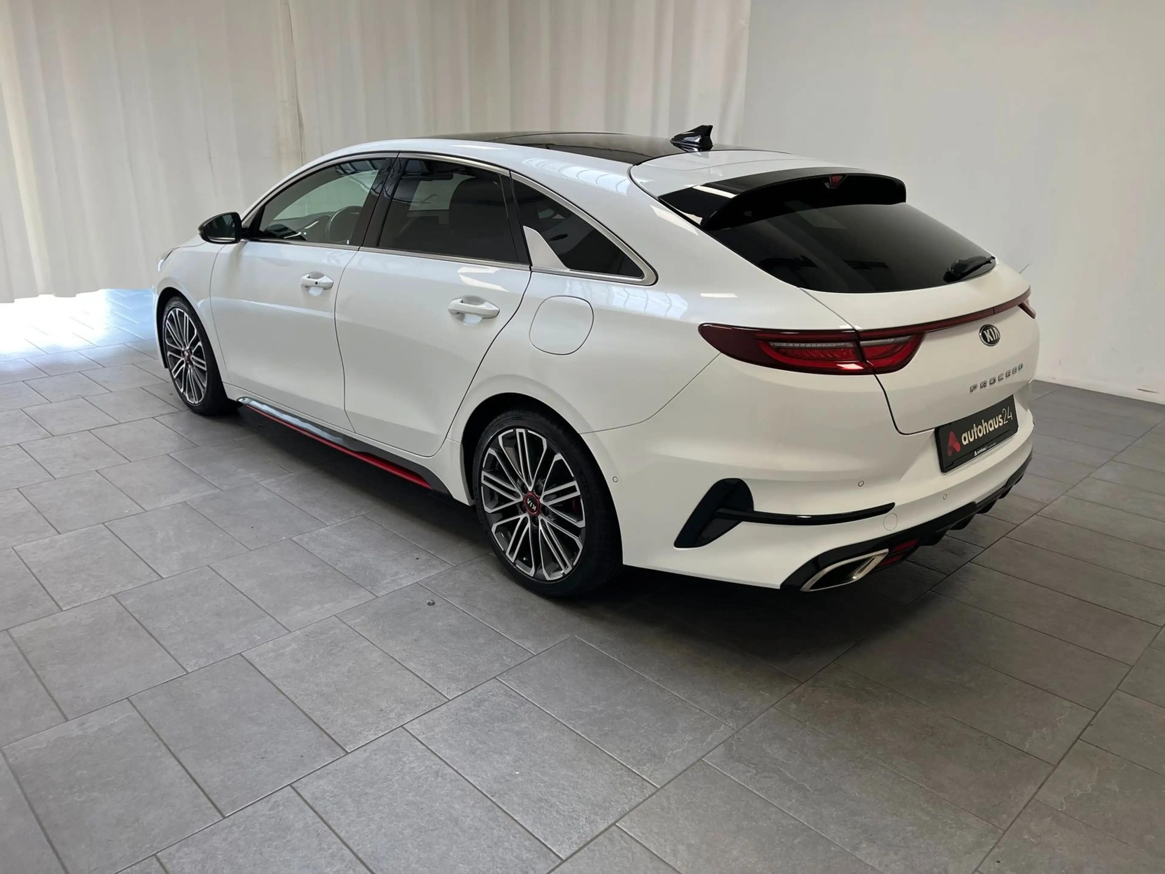 Kia ProCeed / pro_cee'd Proceed 1.6 T-GDI GT|Navi|SHD|Sitzhzg. — photo 4