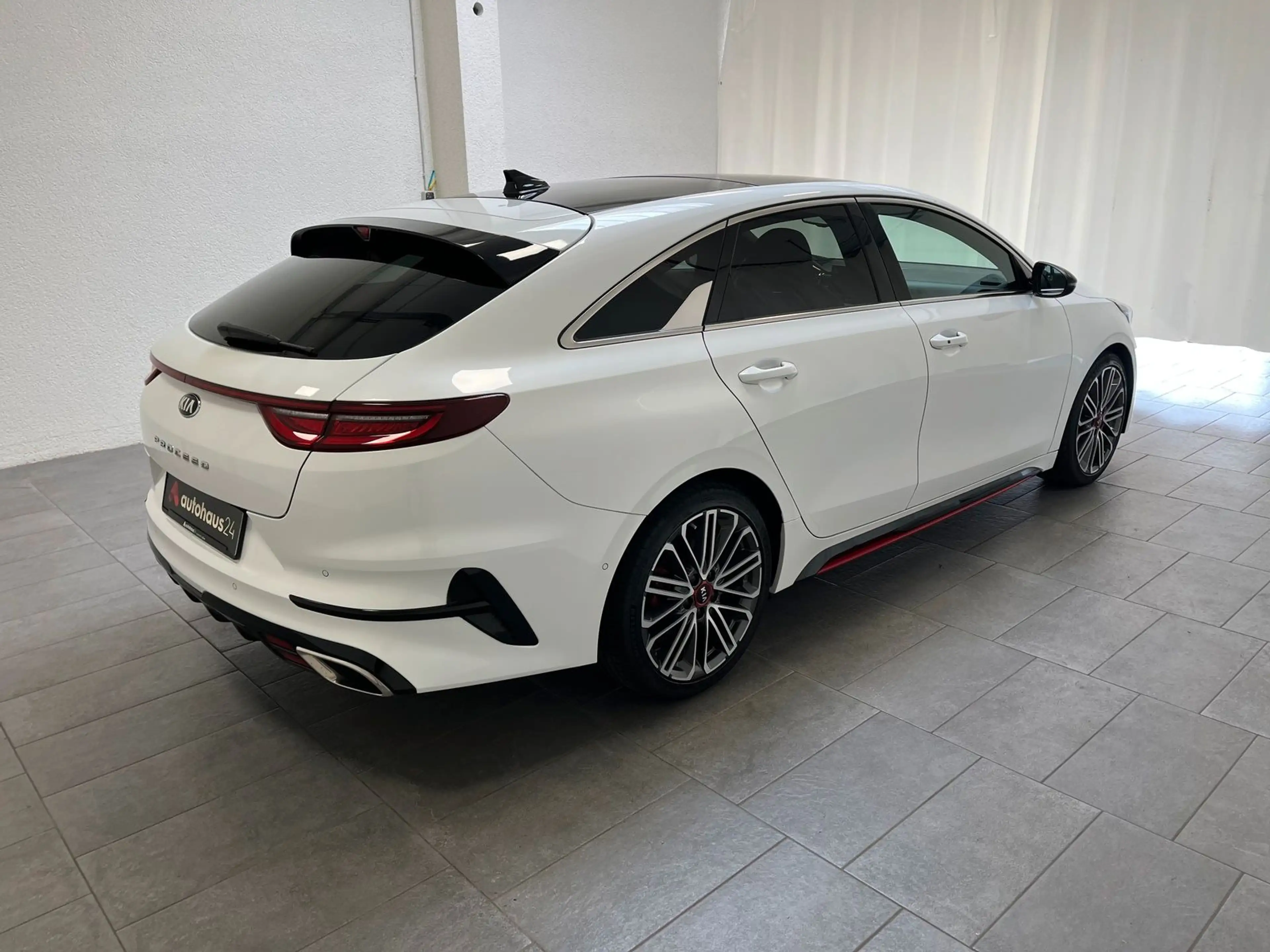 Kia ProCeed / pro_cee'd Proceed 1.6 T-GDI GT|Navi|SHD|Sitzhzg. — photo 5