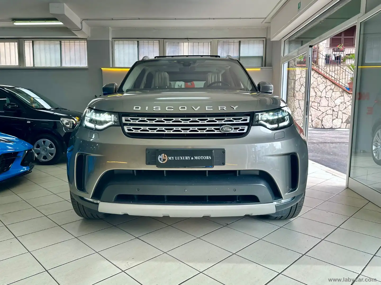 Land Rover Discovery 2.0 TD4 180 CV HSE Luxury Gris - 2