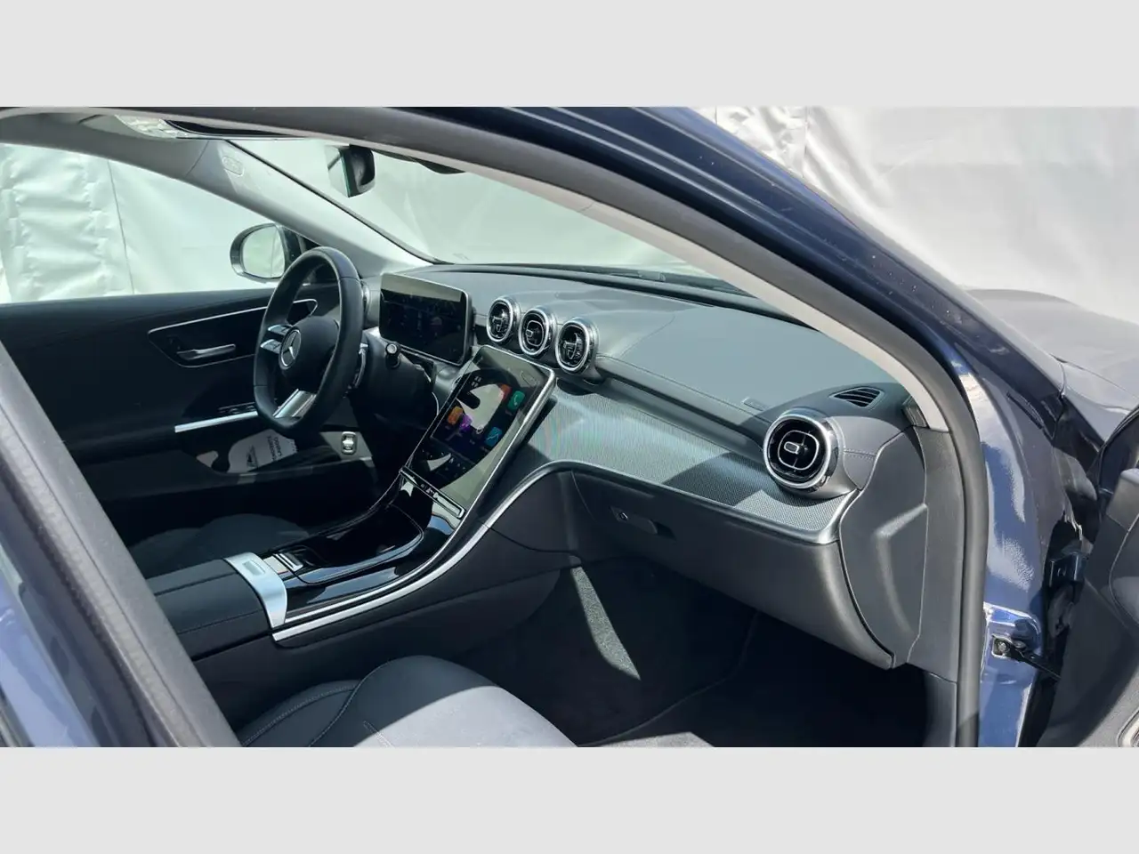 Mercedes-Benz C-Class 2026 — фото 10