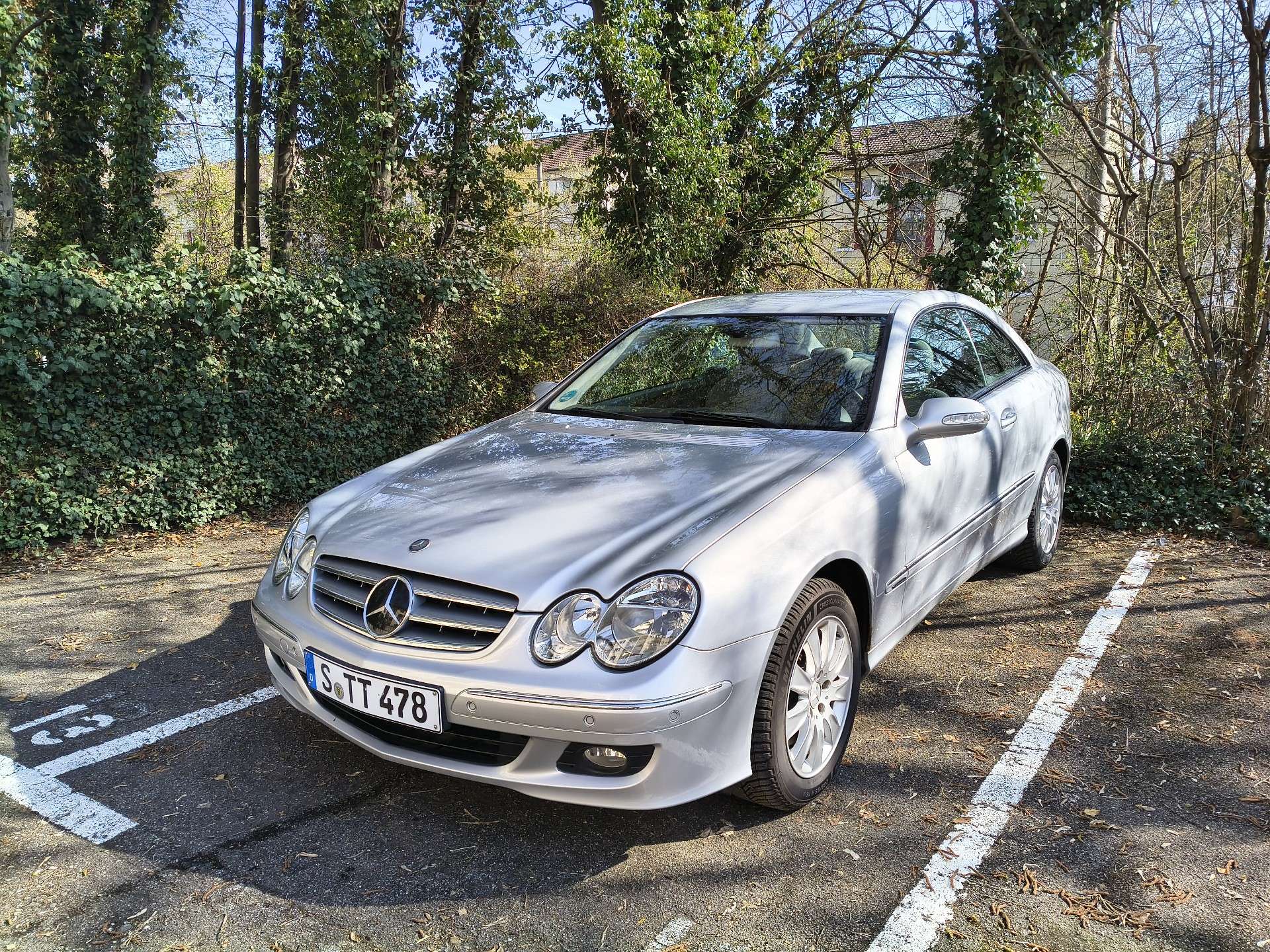 Second hand Mercedes Benz Clk-Class 