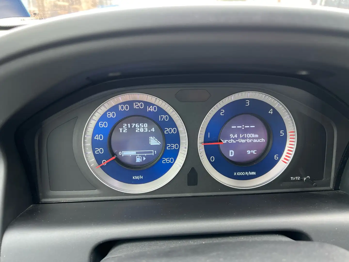 Volvo XC60 D5 AWD Aut. RDesign - 2