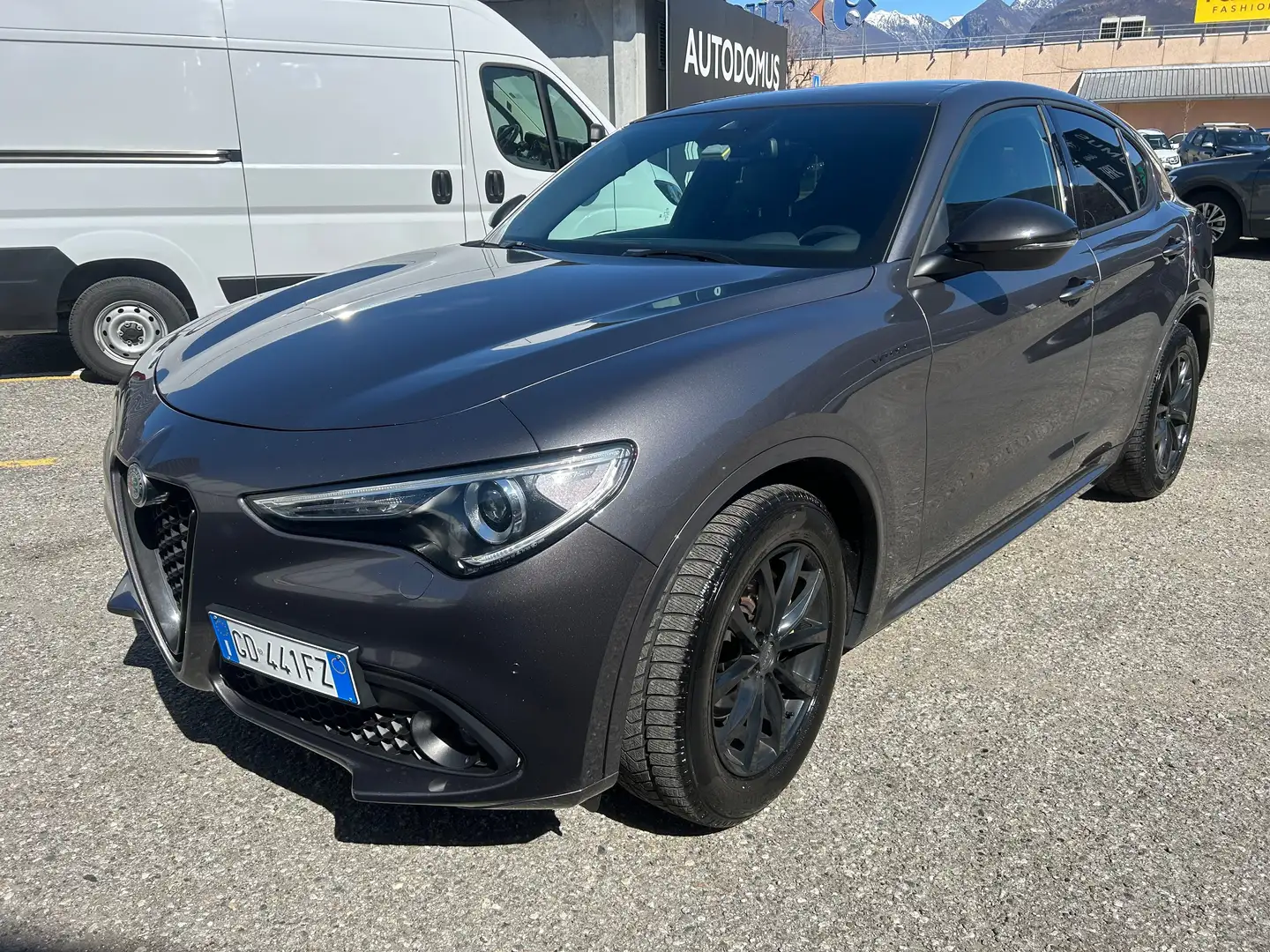 Alfa Romeo Stelvio Stelvio 2.2 t Veloce Q4 210cv auto Gris - 2