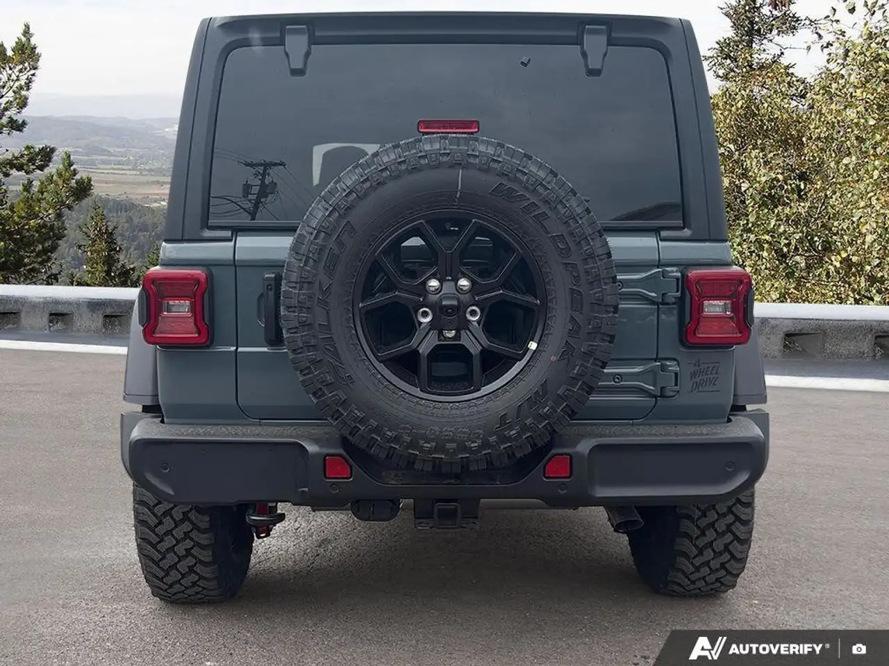 Jeep Wrangler снимка Jeep Wrangler