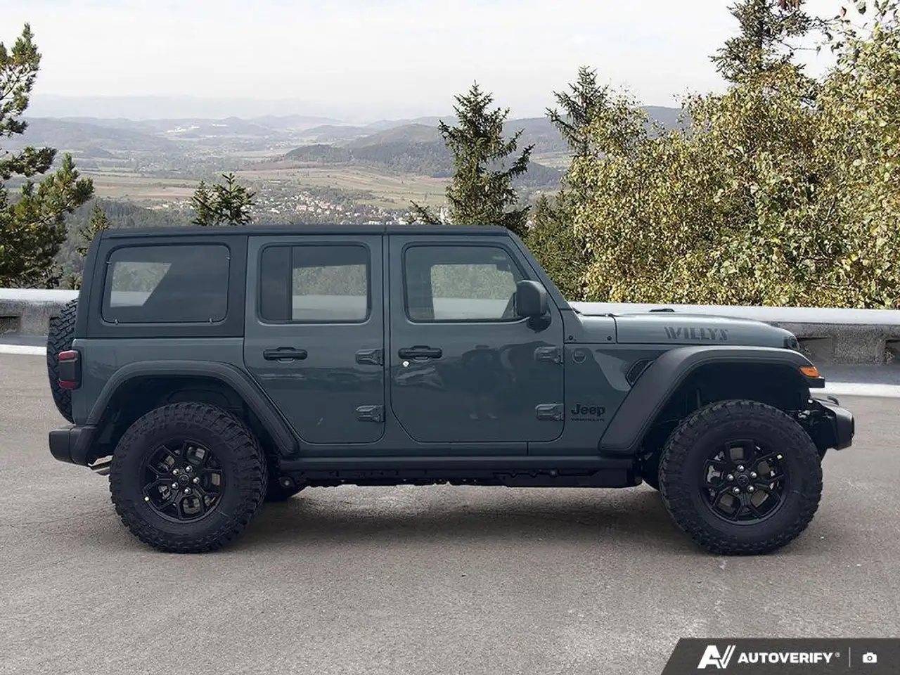 Jeep Wrangler снимка Jeep Wrangler