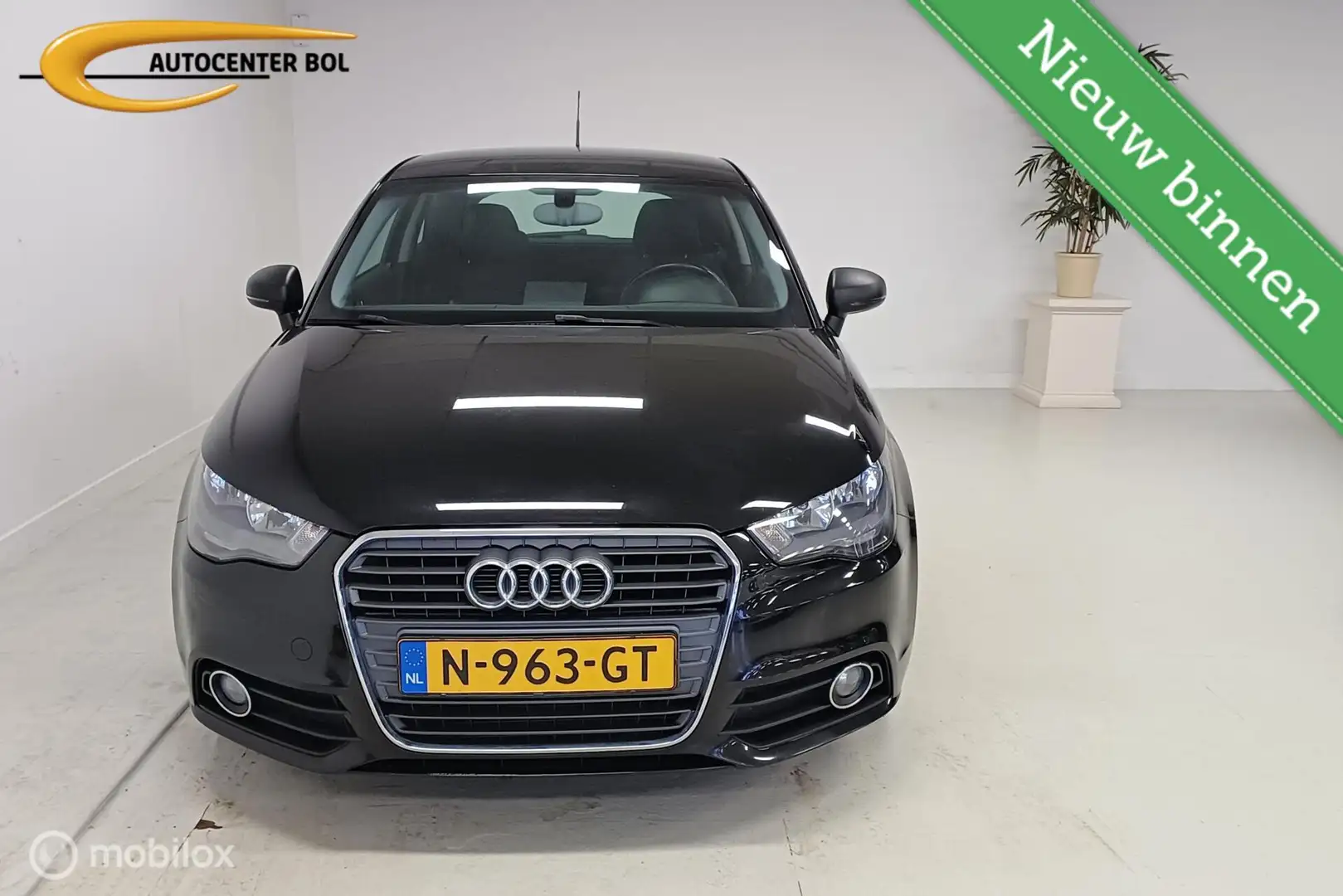 Audi A1 1.2 TFSI Ambition Noir - 2