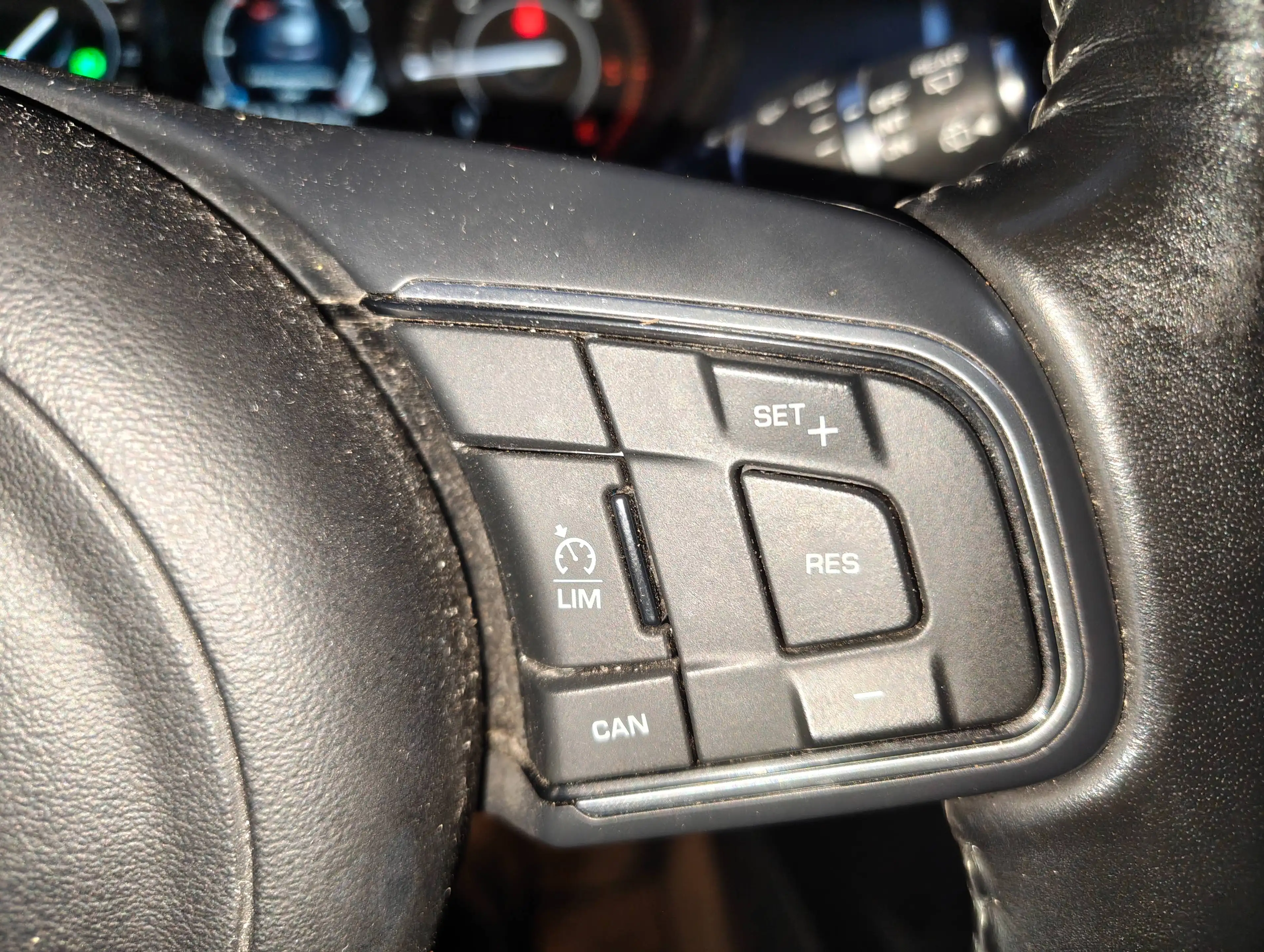 Jaguar E-Pace E-Pace 2.0 D 110kw/150 pk automaat, leder, panodak — photo 8