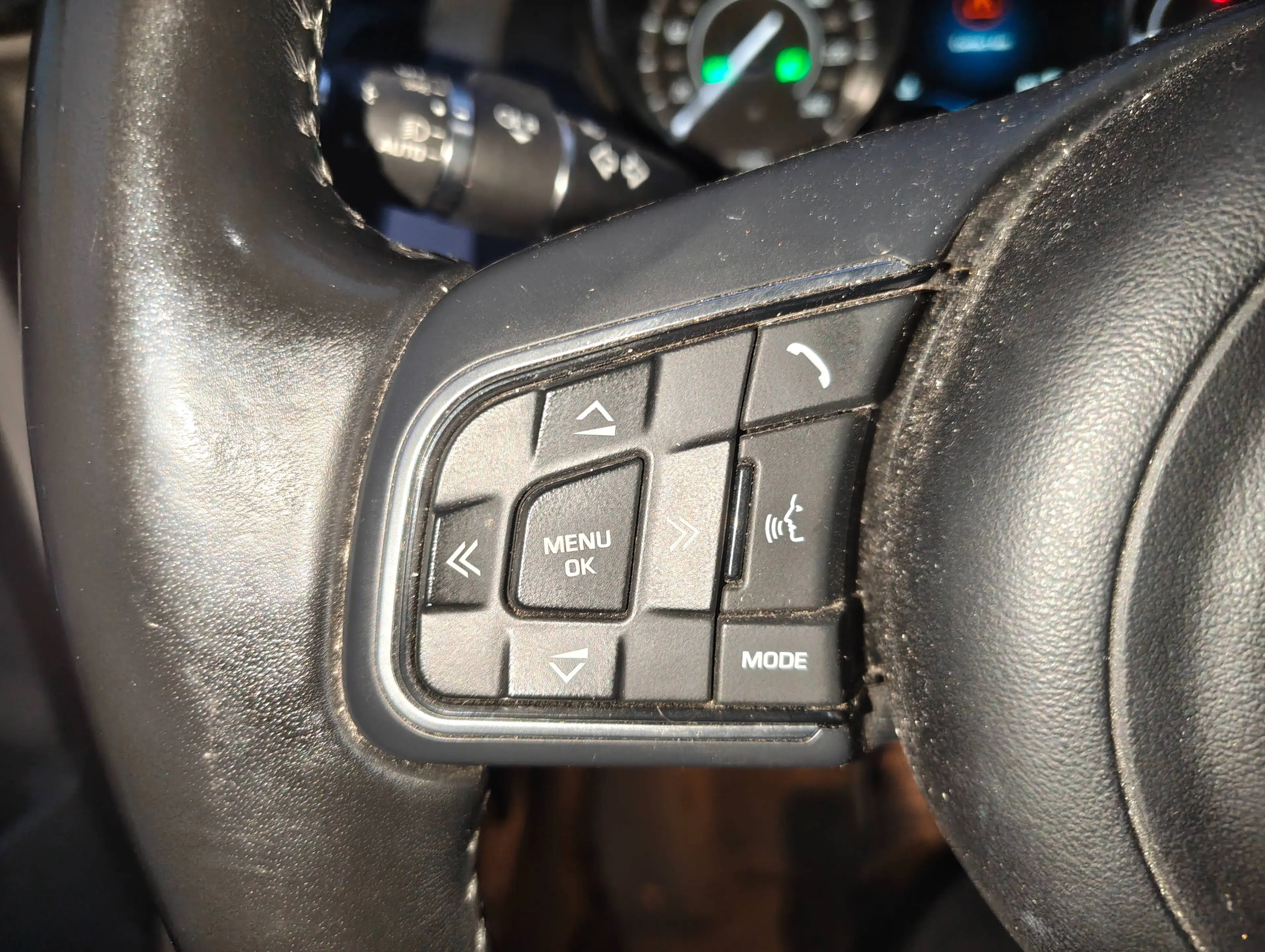 Jaguar E-Pace E-Pace 2.0 D 110kw/150 pk automaat, leder, panodak — photo 7