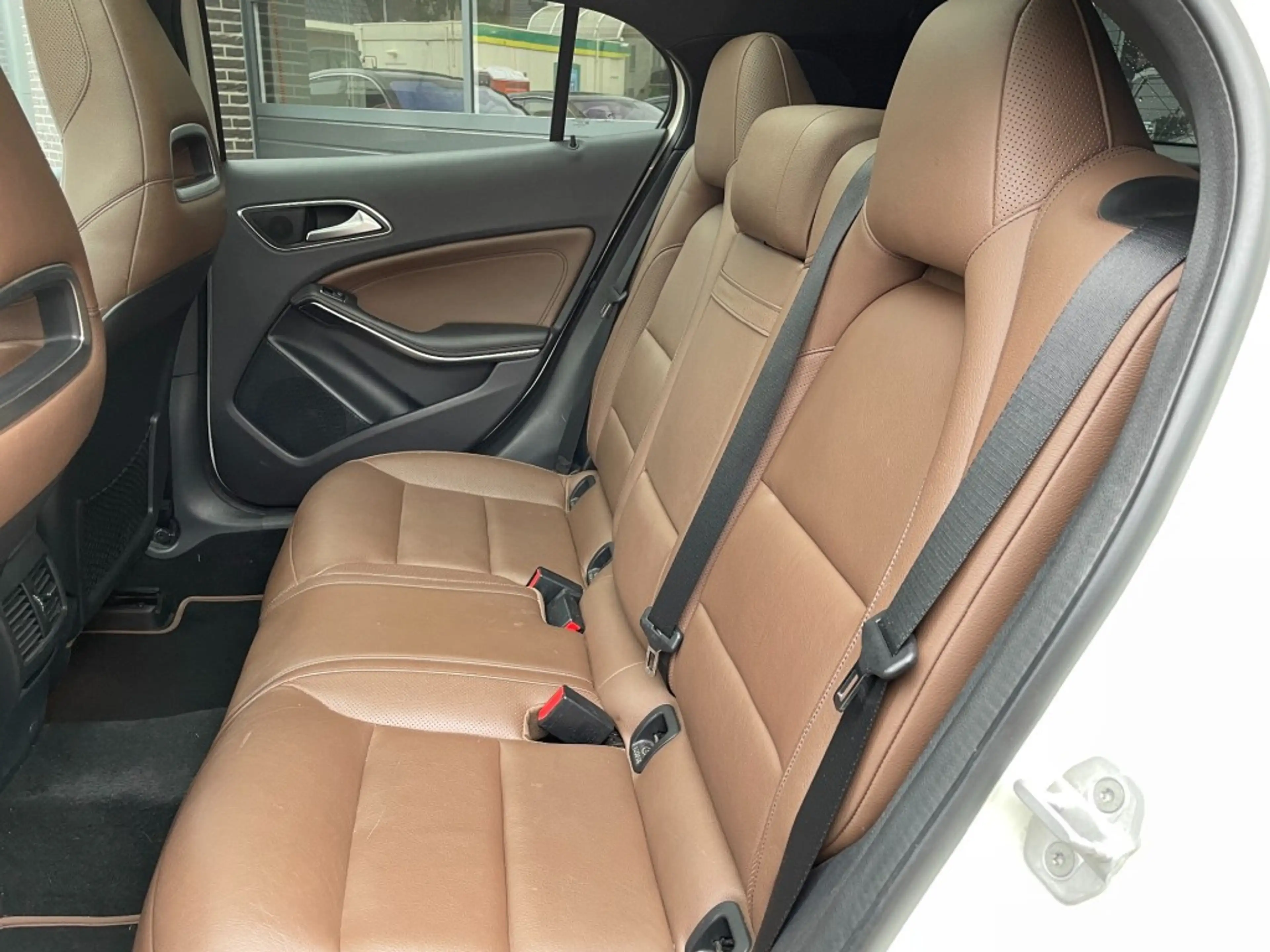Mercedes-Benz GLA 250 250 4MATIC AMG EDITION 1 Panoramadak , Leer , Navi — photo 8